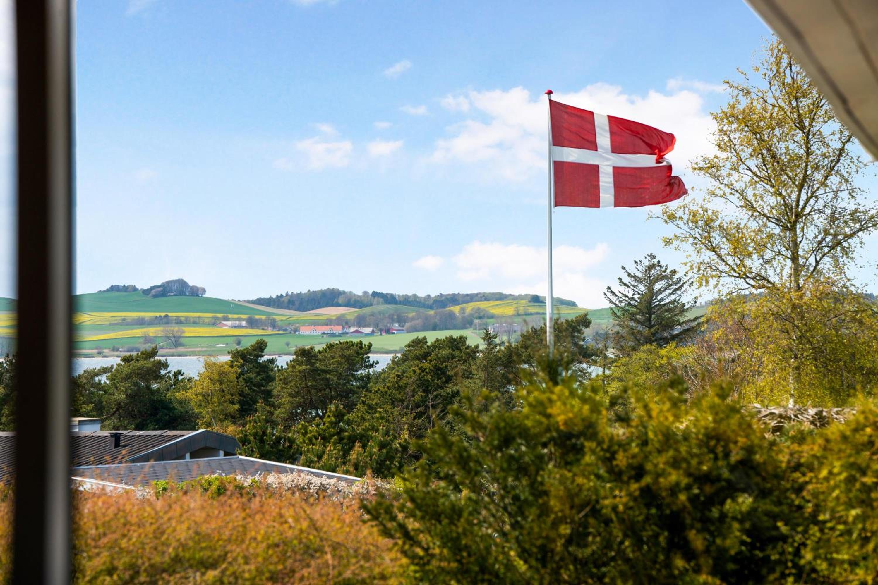 Well-Maintained Holiday Home With Panoramic Views Of Begtrup Bay