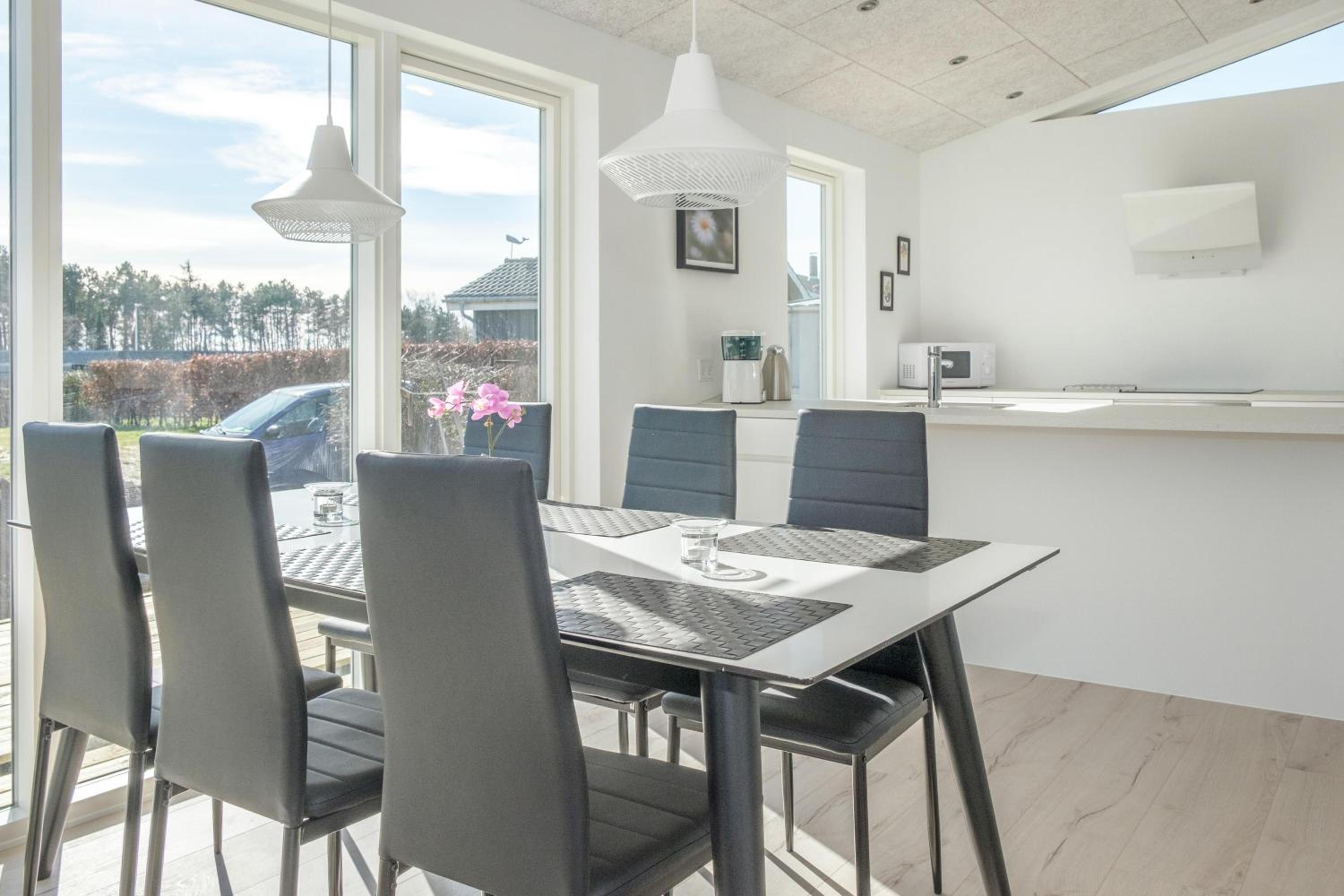 Nice Home In Rønde With 3 Bedrooms And Wifi