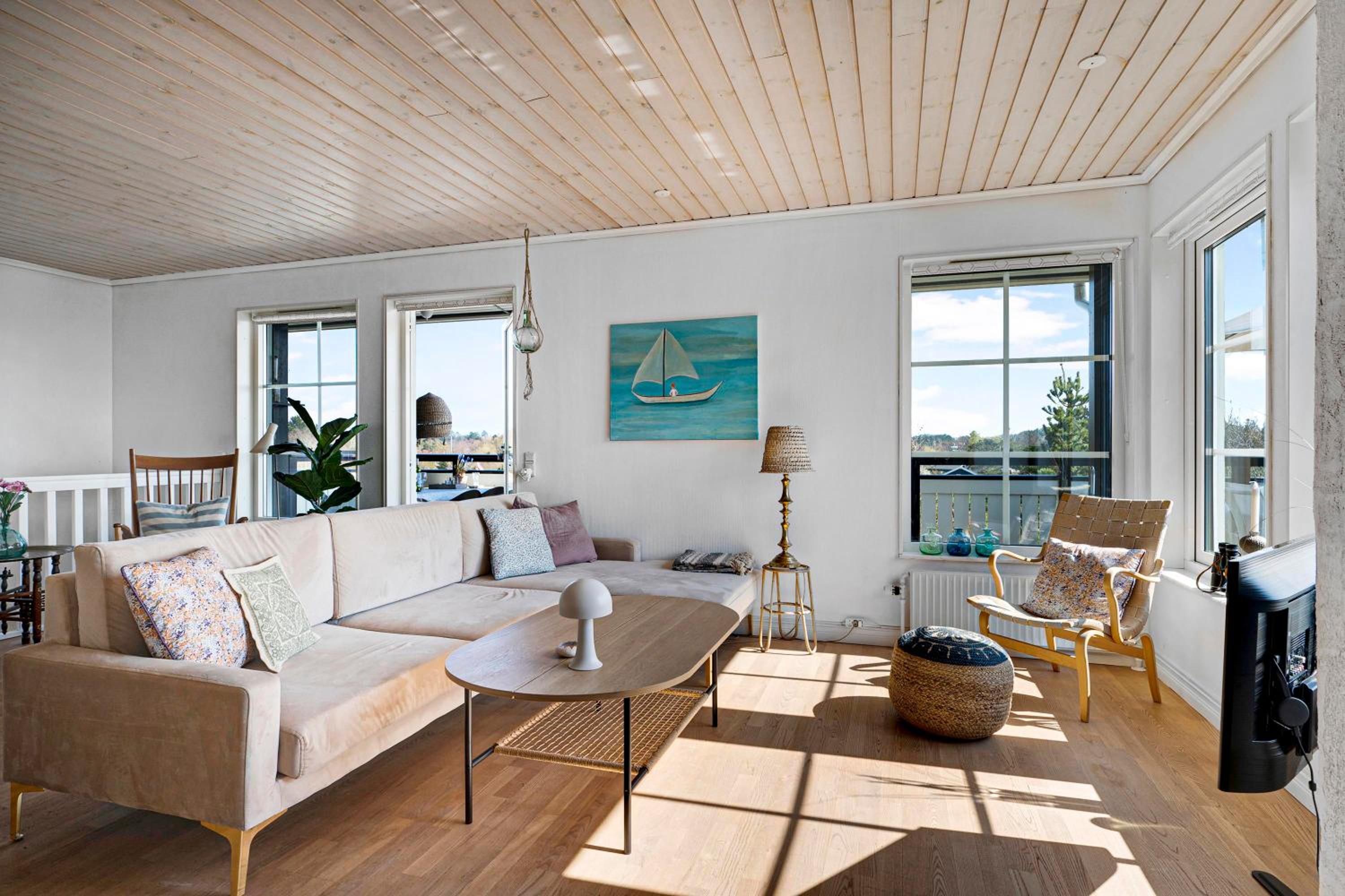 Stylish Two-Level Holiday Home With Stunning Views Near Ebeltoft