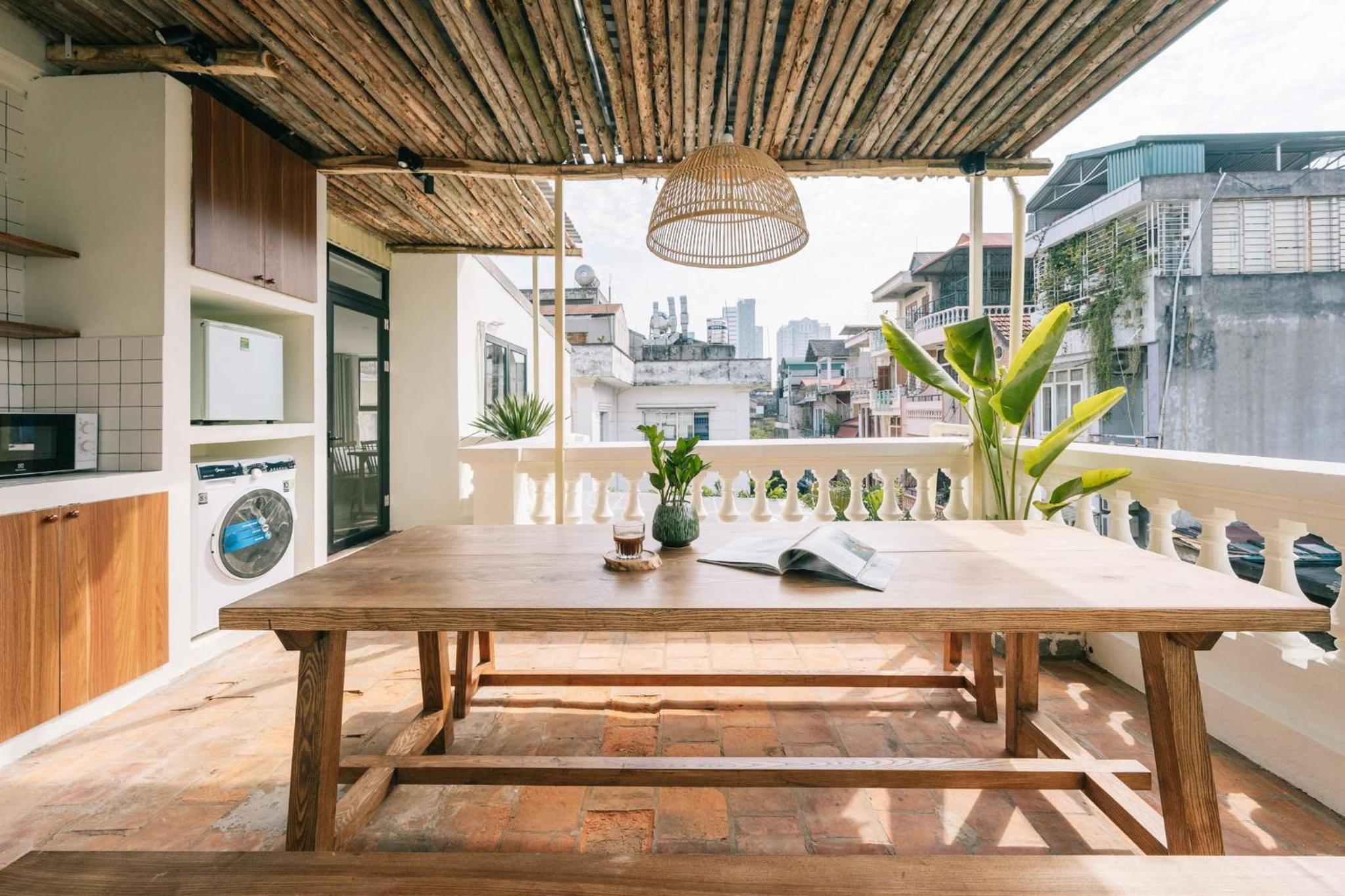 NUNANUNONG Garden Building with Green ROOFTOP