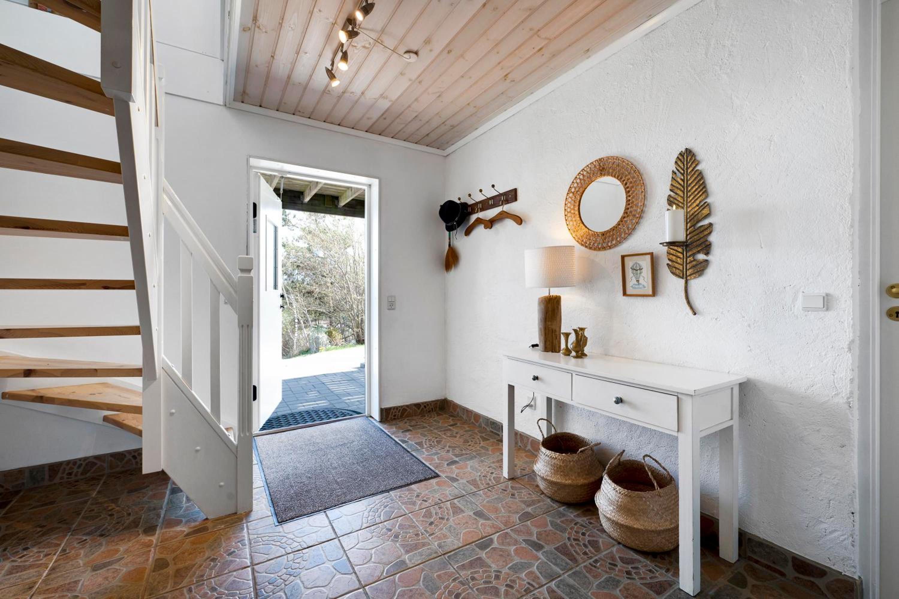 Stylish Two-Level Holiday Home With Stunning Views Near Ebeltoft