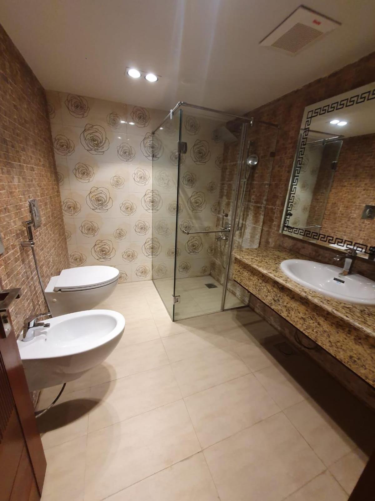 Avenue-3 Luxury & Comfort view 4