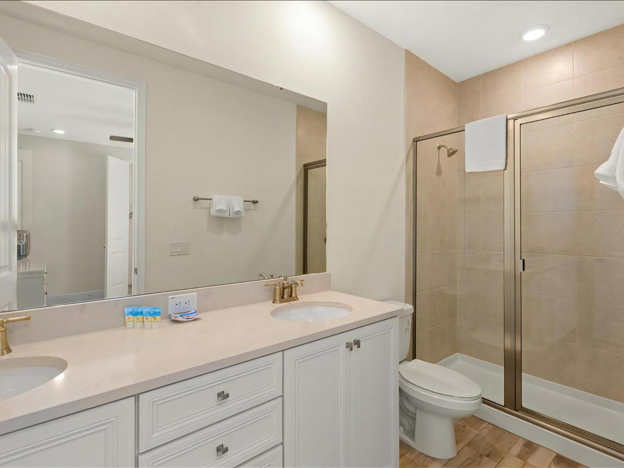 Emerald Escape Villa Near Disney with Margaritaville Resort Access - 2927CL
