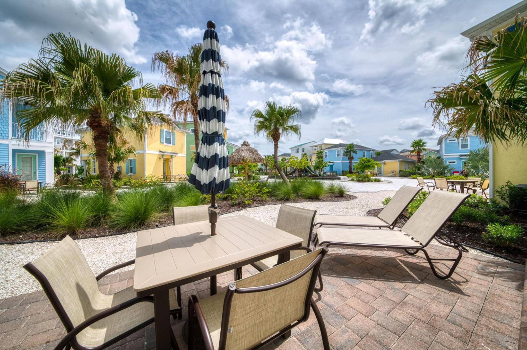 Casa Del Mar Cottage Near Disney With Margaritaville Resort & Island H2O Access - 8009Ff