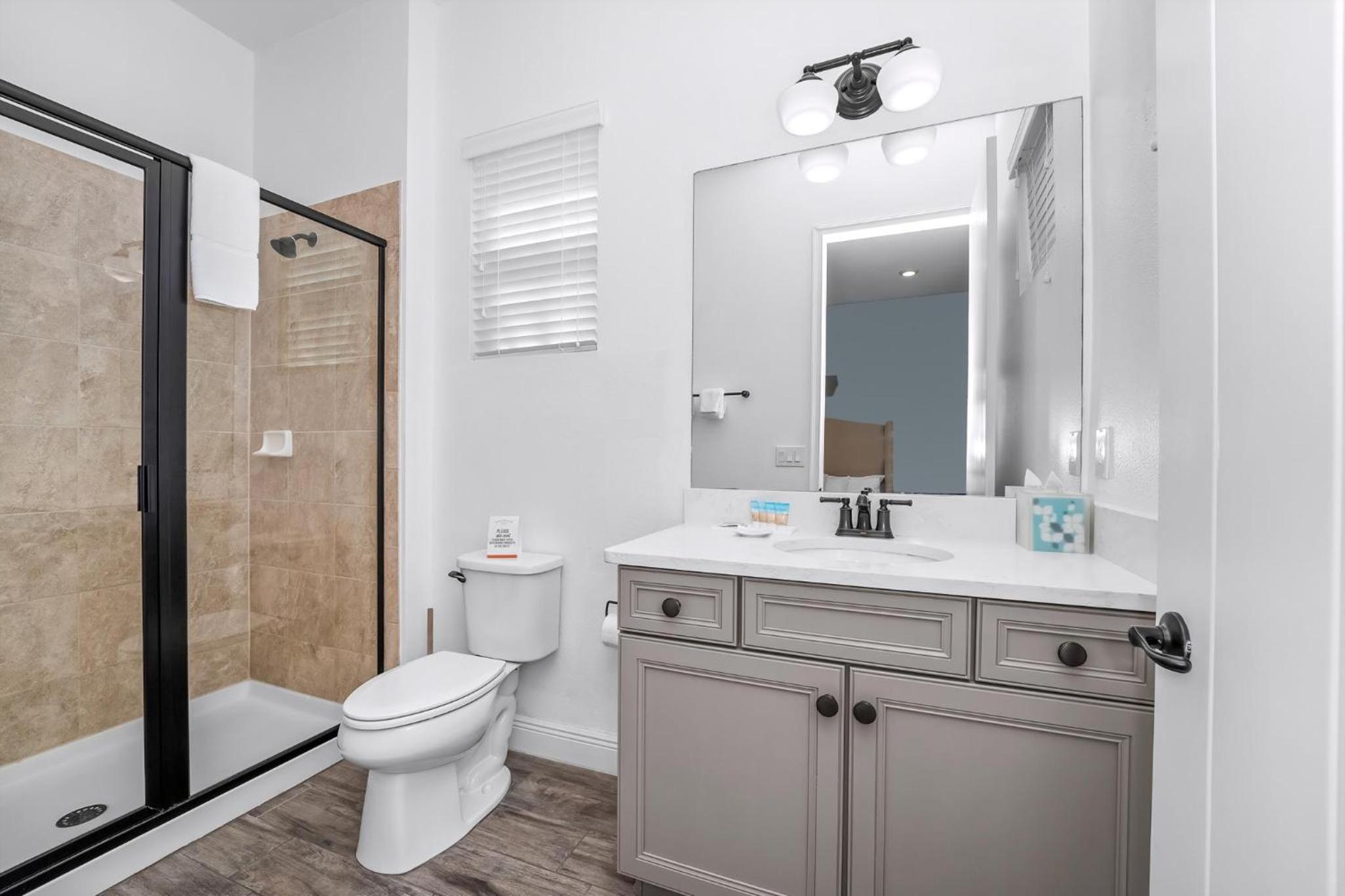 Pineapple Dream Cottage With Private Hot Tub Near Disney With Margaritaville Resort & Island H2O Access - 8000Sb