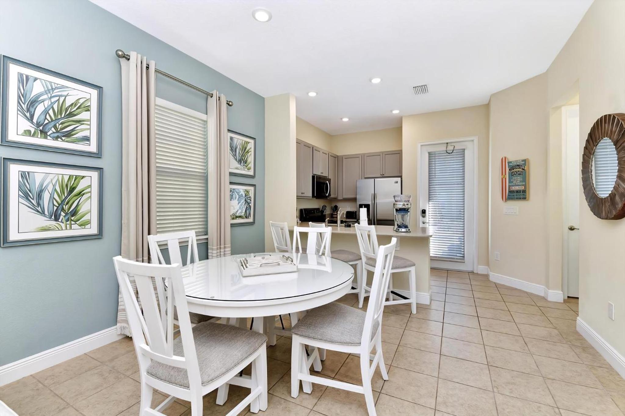 Casa Blanca Cottage With Hot Tub Near Disney With Margaritaville Resort & Island H2O Access - 8032Su