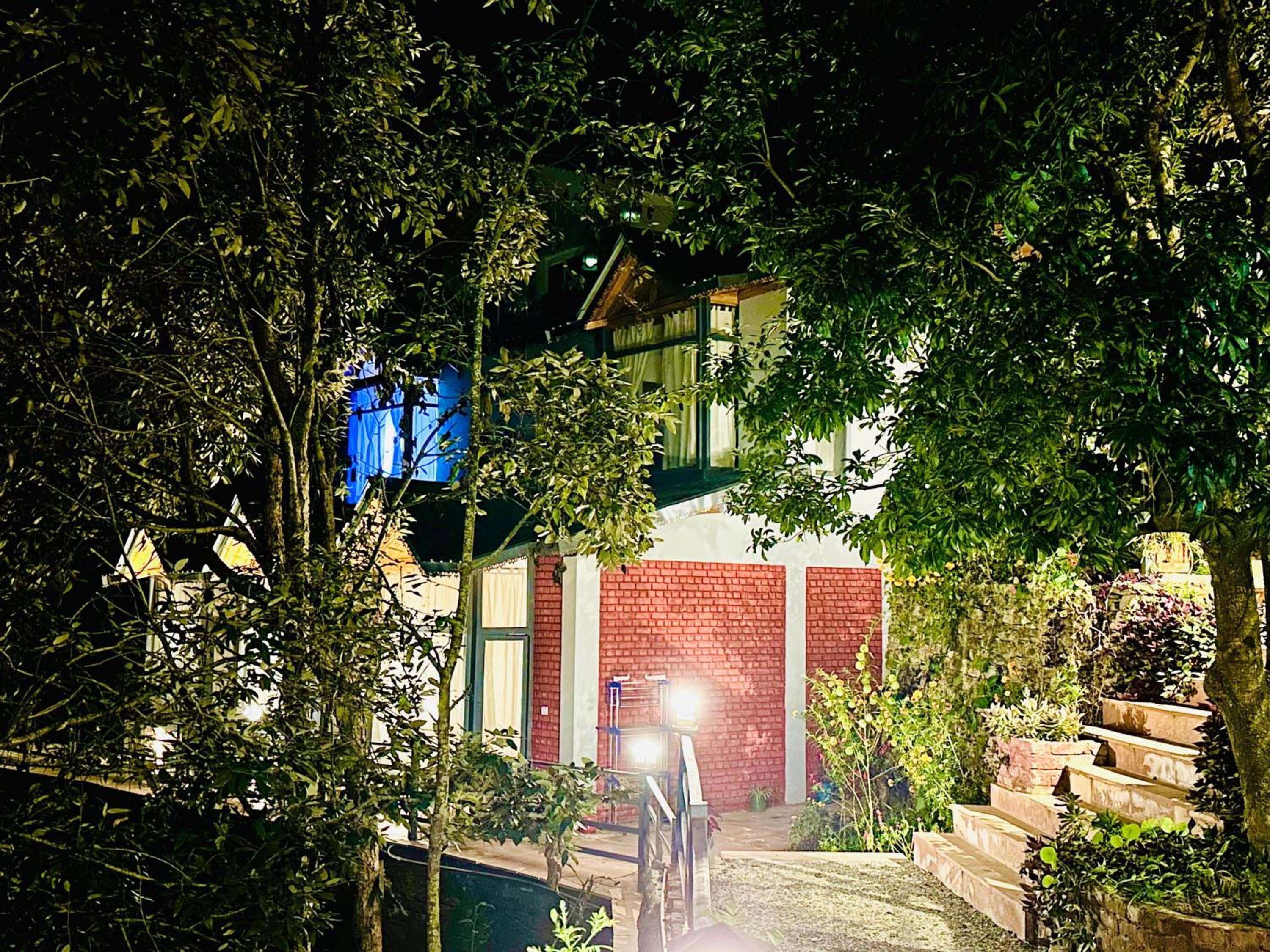 Oakakhi Stays, Deluxe room