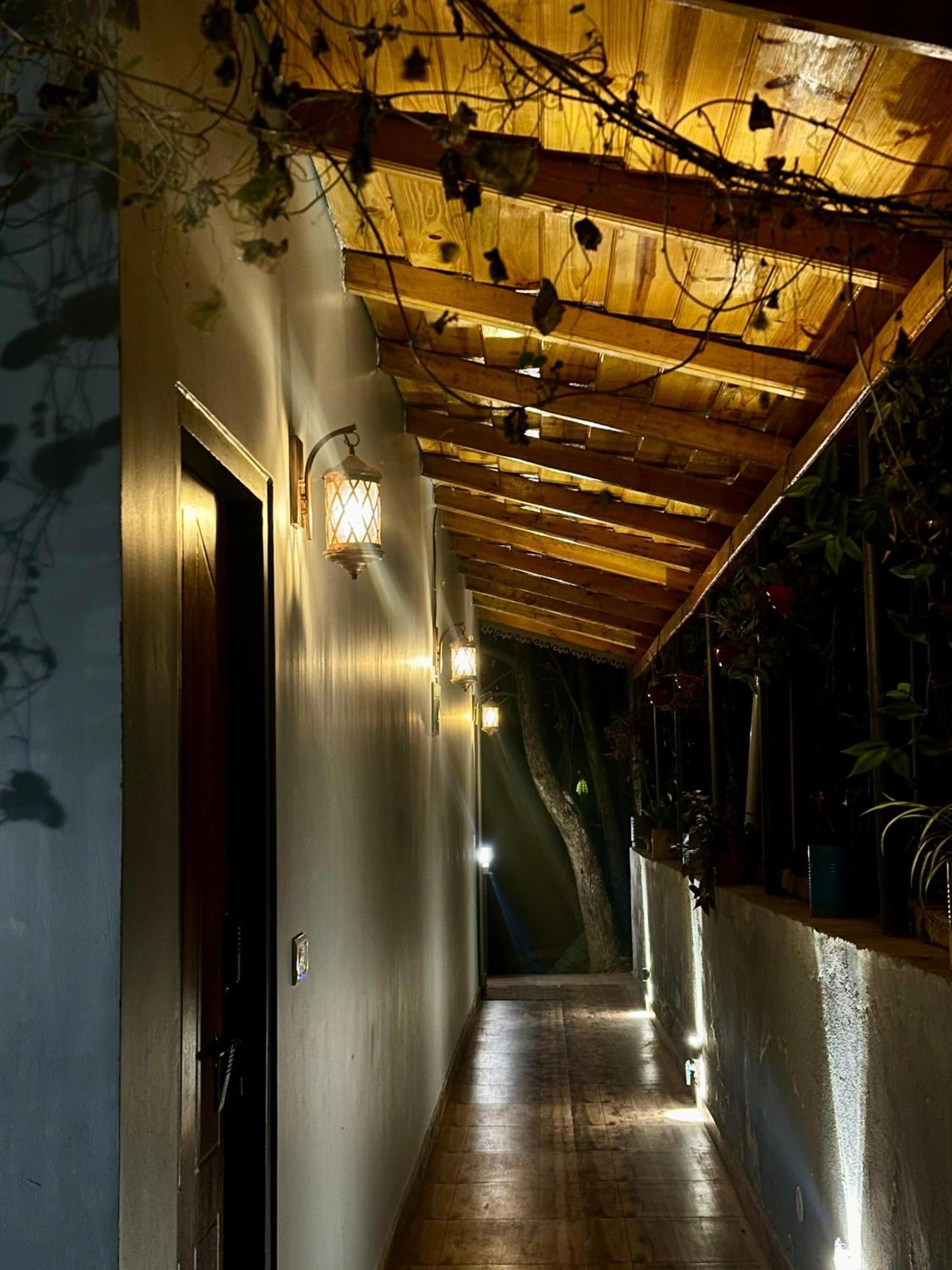 Oakakhi Stays, Deluxe room