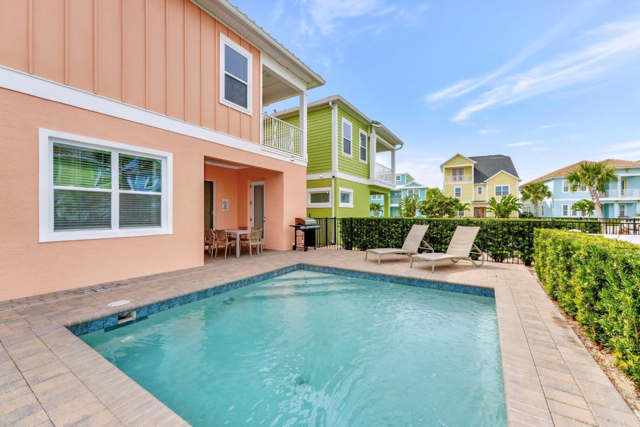 Peachy Dream Cottage With Private Pool Near Disney And Margaritaville Resort &Land H2O Access - 8016Kd