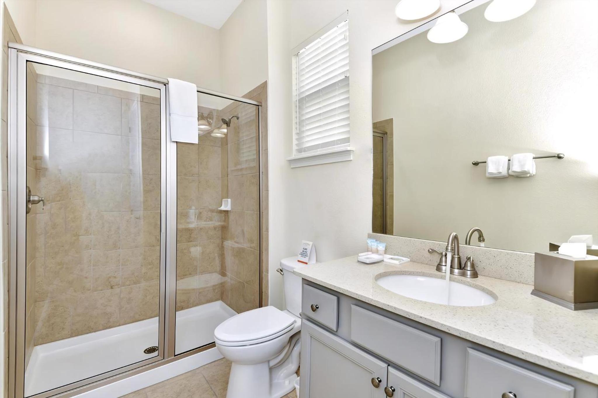 Casa Blanca Cottage With Hot Tub Near Disney With Margaritaville Resort & Island H2O Access - 8032Su