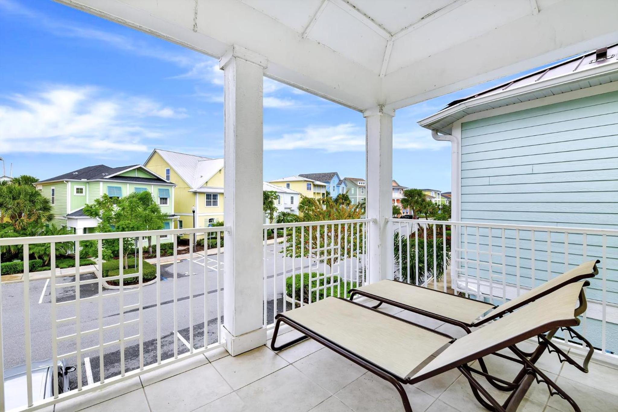Lively Cottage With Hot Tub Near Disney With Margaritaville Resort & Island H2O Access - 8030Su