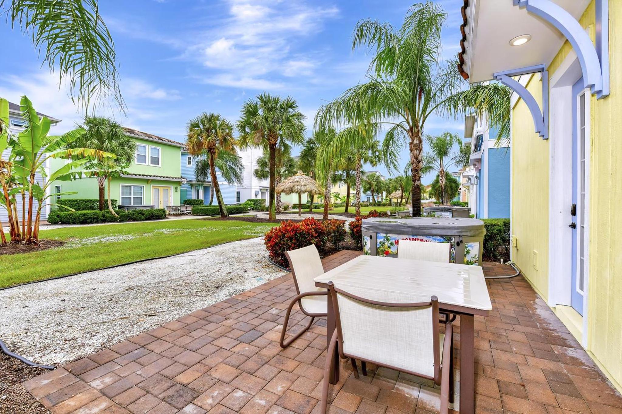 Lively Cottage With Hot Tub Near Disney With Margaritaville Resort & Island H2O Access - 8030Su