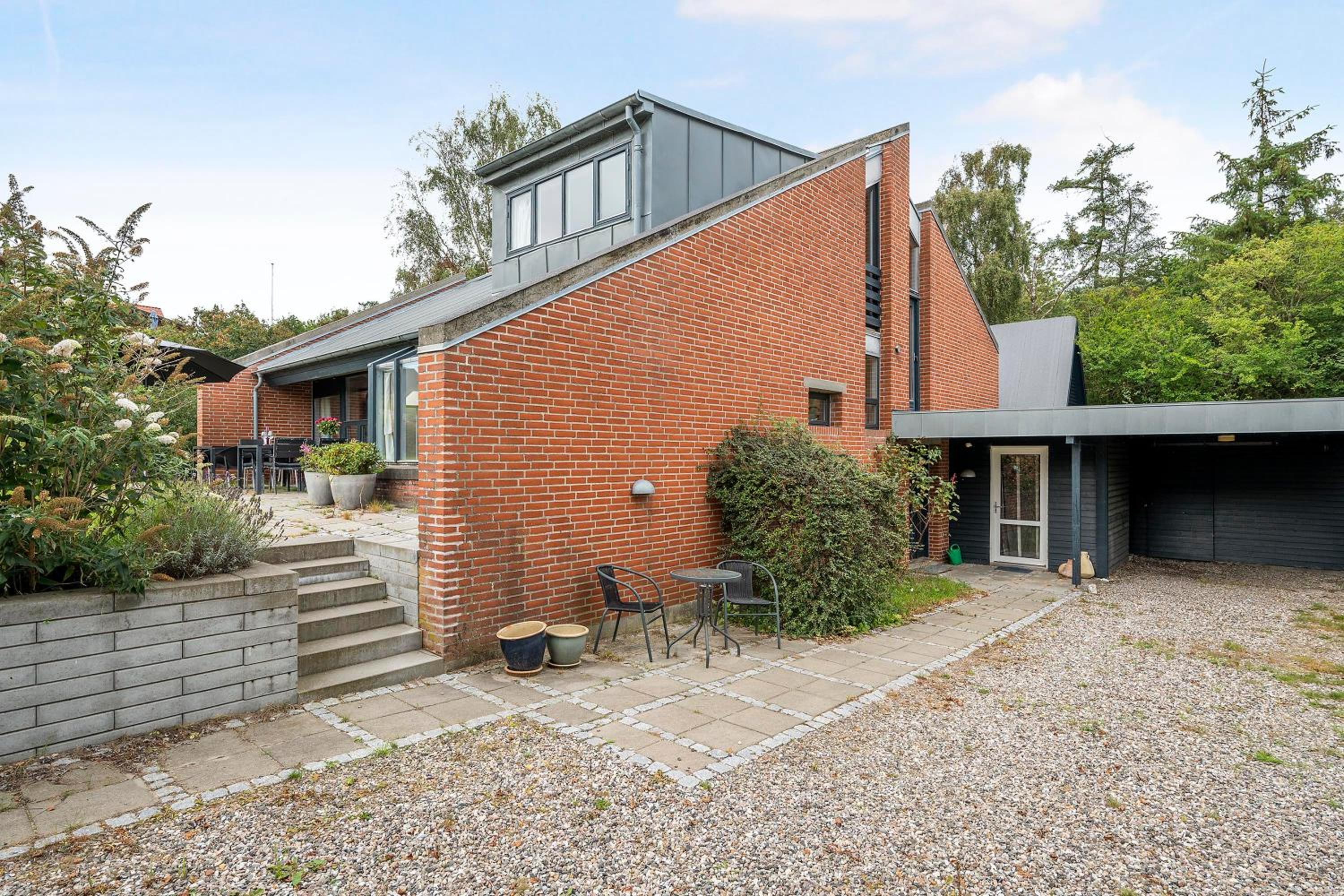 Charming Split-Level Holiday Home On Scenic Helgenæs