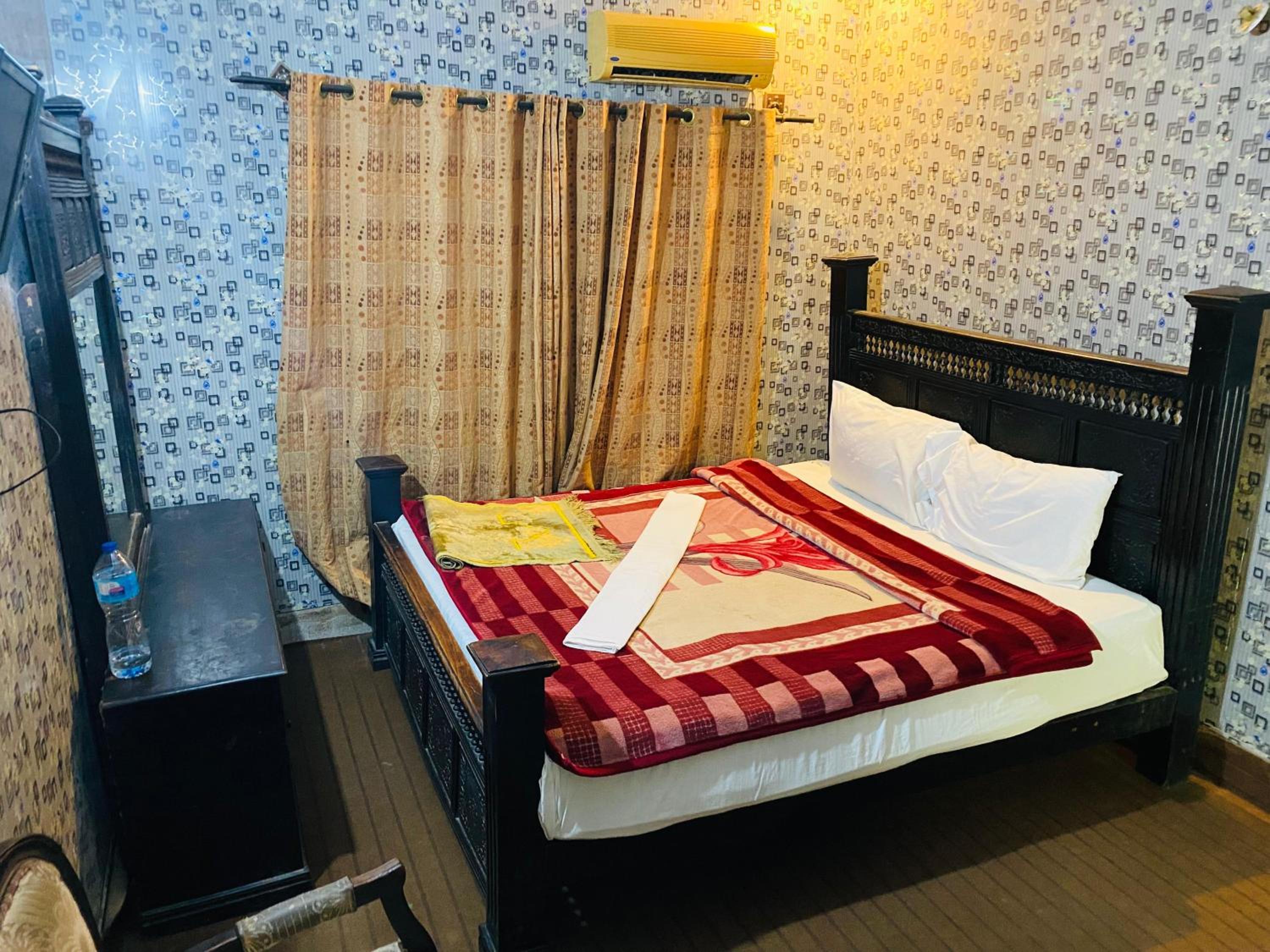 New White Rose Guest House