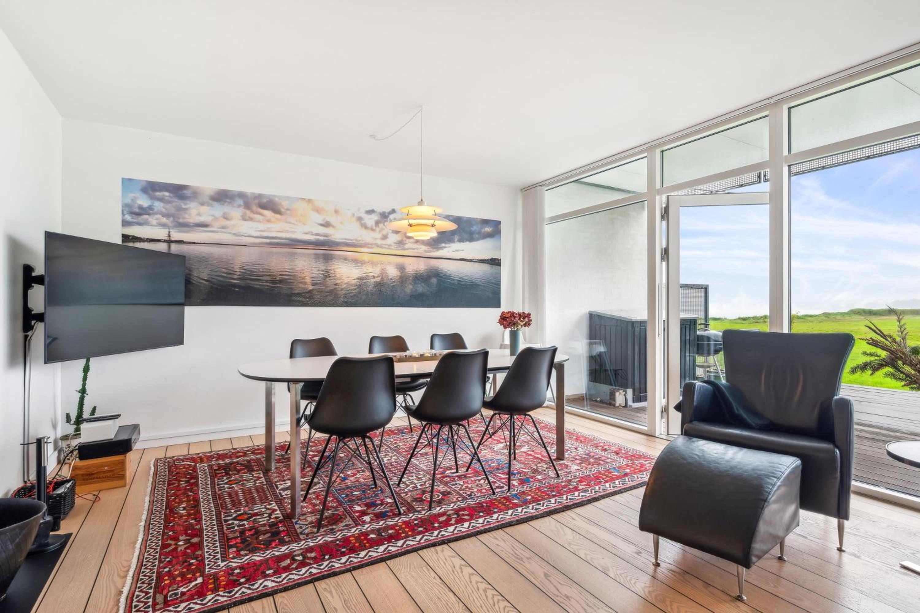 Beautiful Ground-Floor Holiday Apartment With Sea View Perfect For An Ebeltoft Coastal Stay