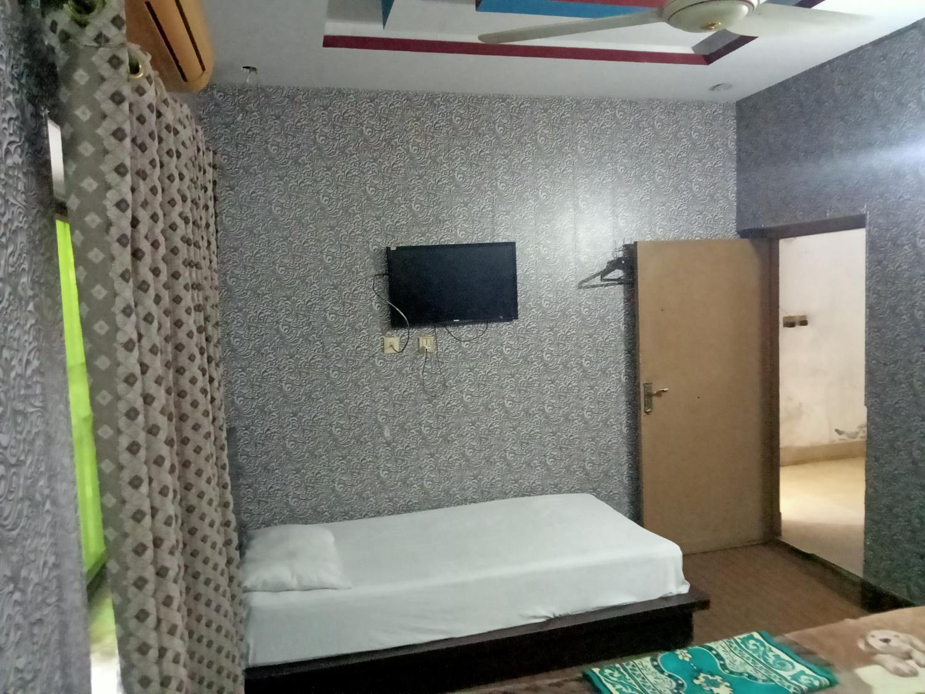 New White Rose Guest House