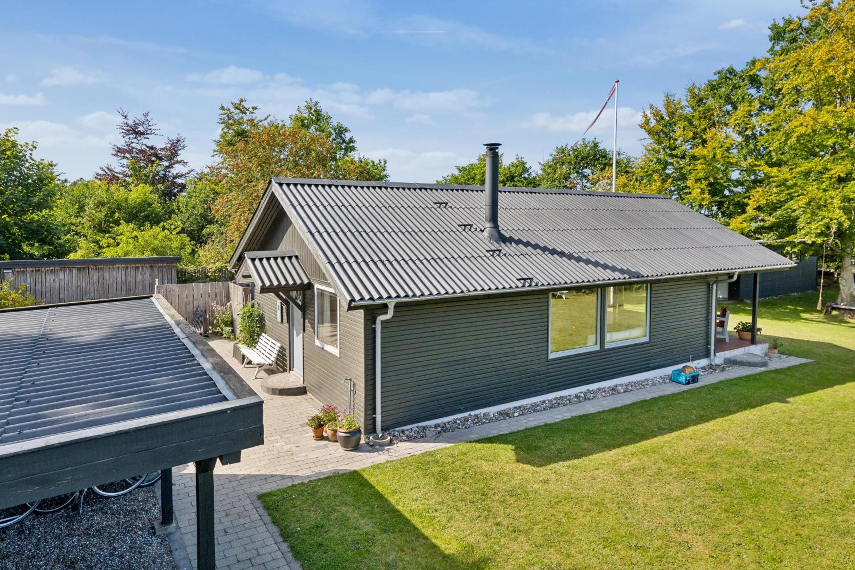 Hyggeligt Ældre Sommerhus Med Havudsigt Ved Gjerrild Strand