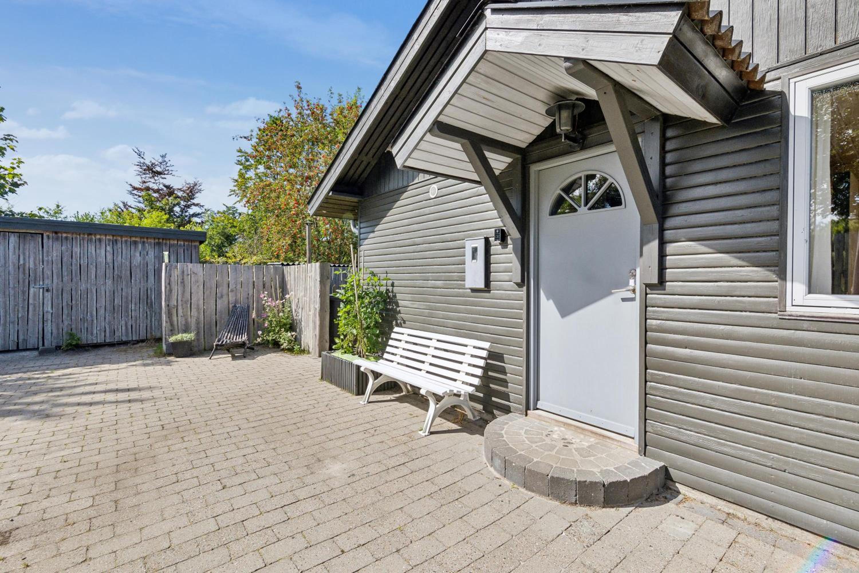 Hyggeligt Ældre Sommerhus Med Havudsigt Ved Gjerrild Strand