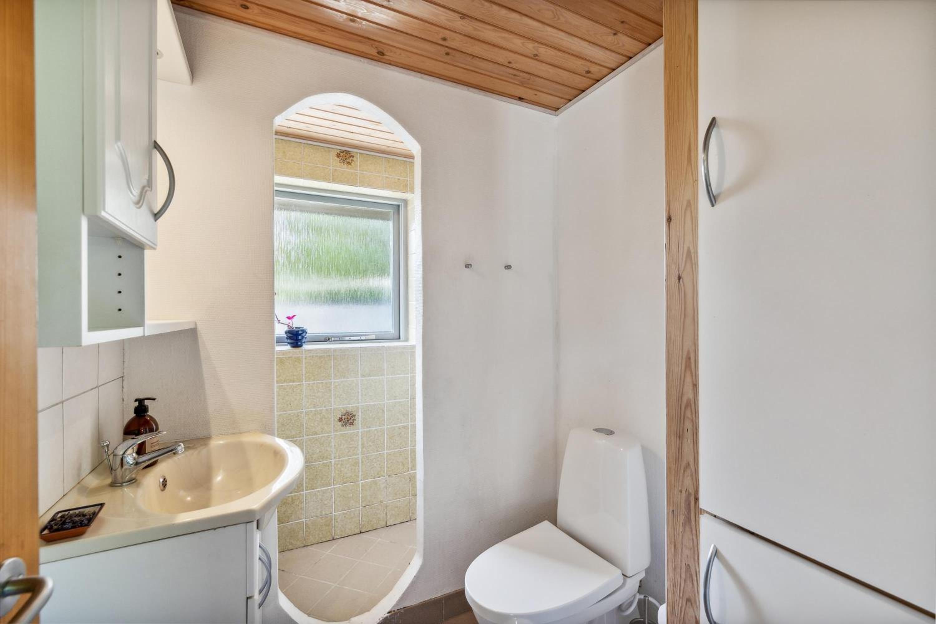 Hyggeligt Ældre Sommerhus Med Havudsigt Ved Gjerrild Strand