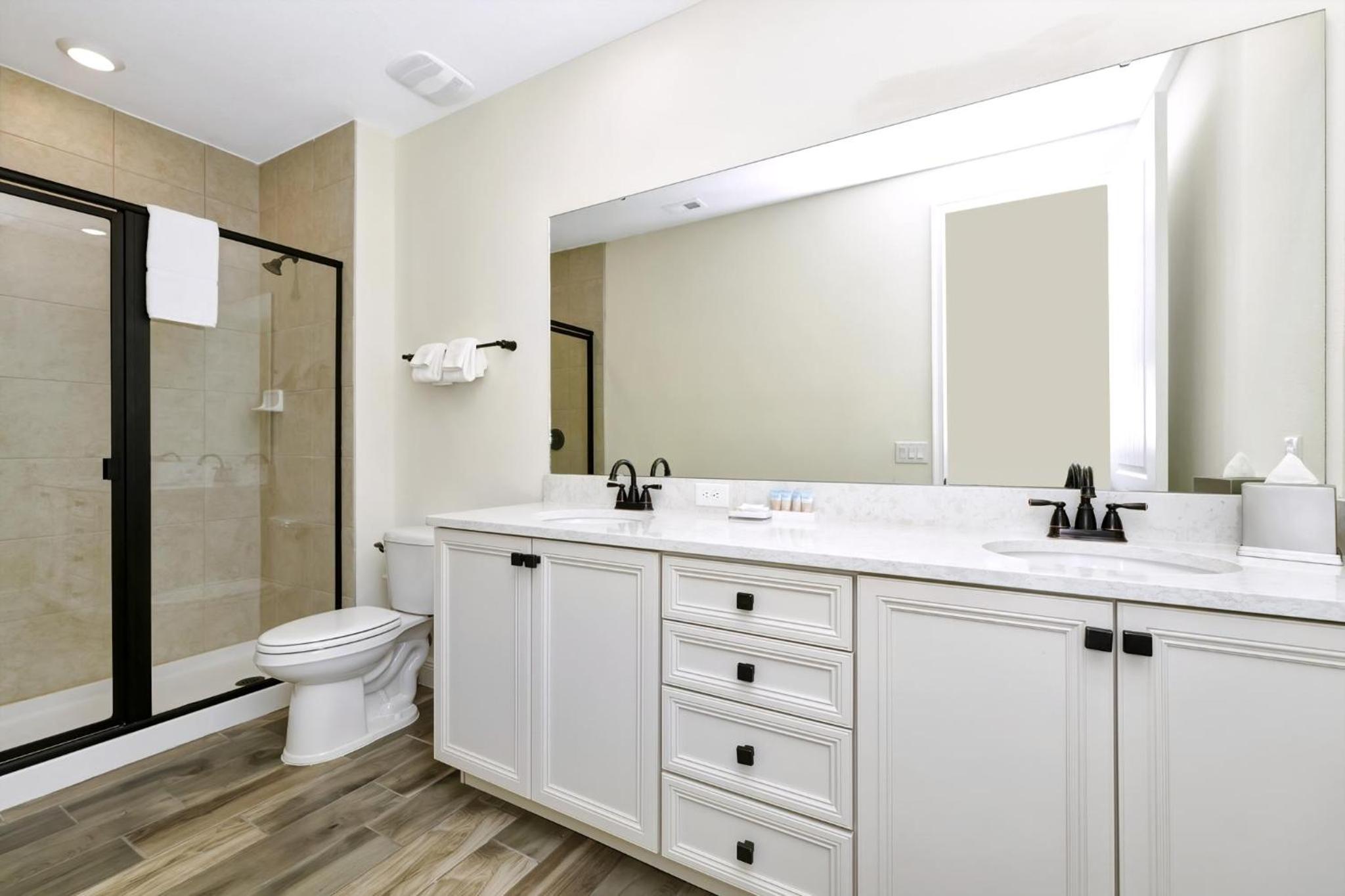 Comfy Villa Near Disney With Margaritaville Resort & Island H20 Access - 8189Su