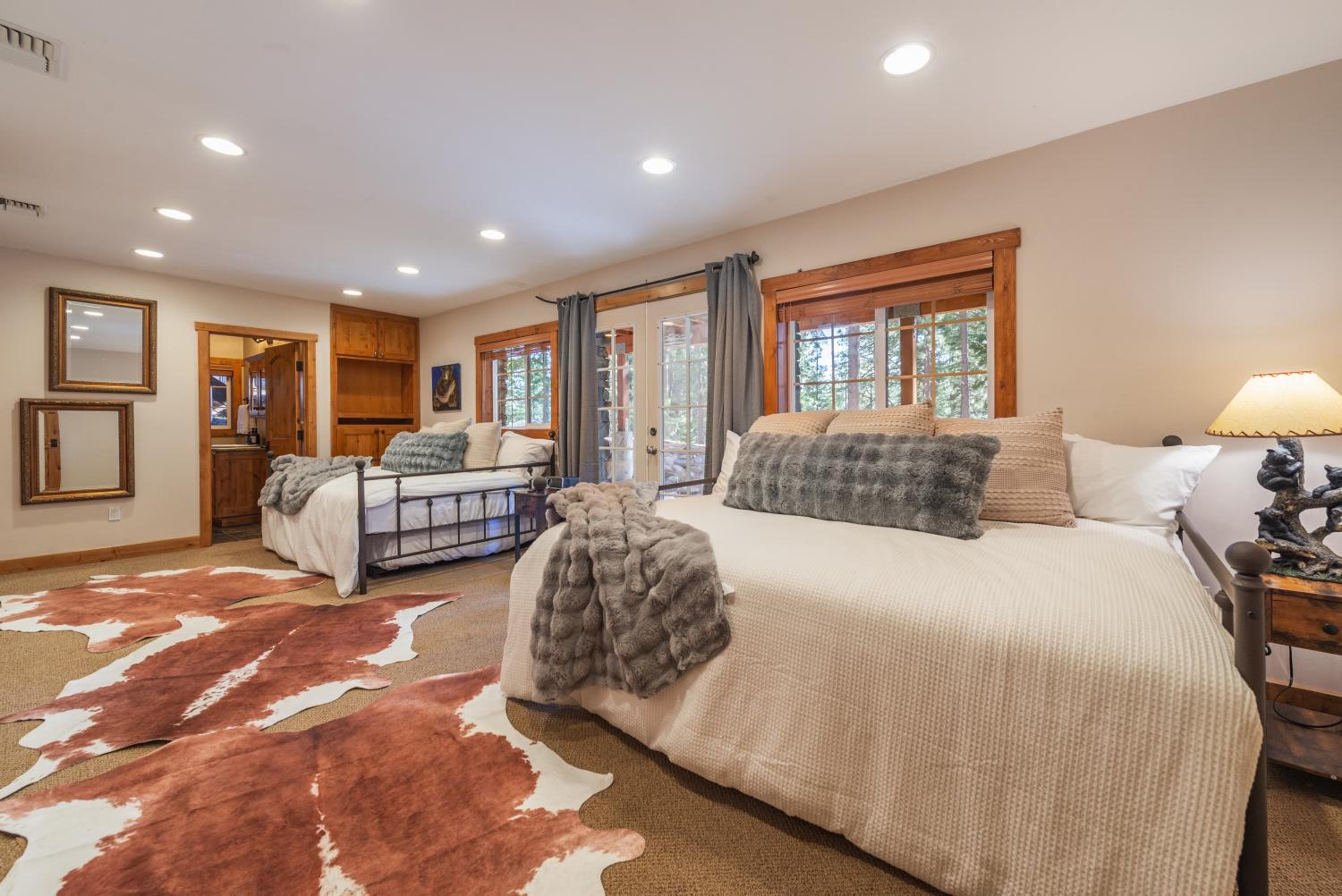 Home for 10 Private Hot-Tub Close to Ski Private Beach Access w Double Decker pier Book on Mobile for Promo Price view 3