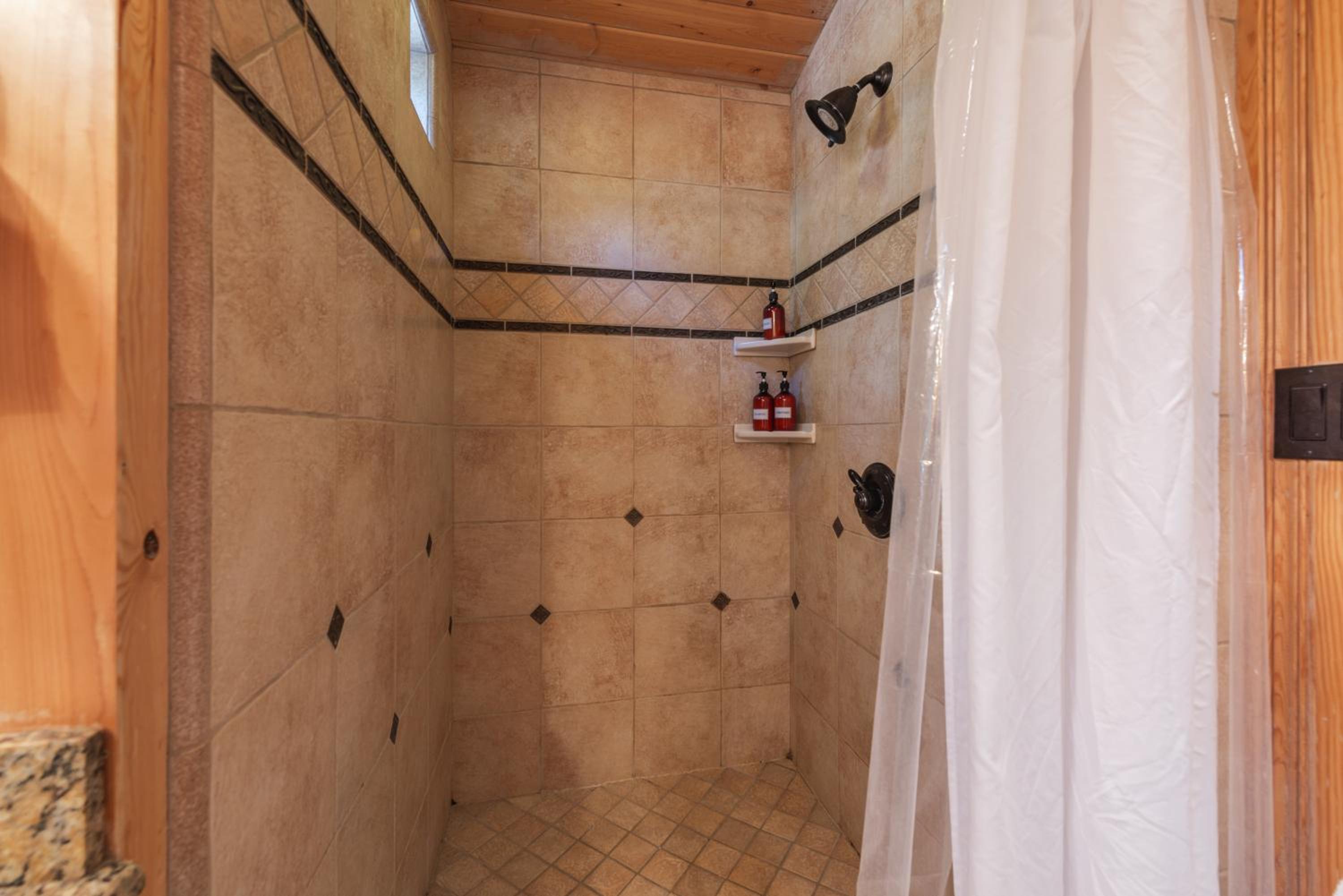 Home for 10 Private Hot-Tub Close to Ski Private Beach Access w Double Decker pier Book on Mobile for Promo Price view 4