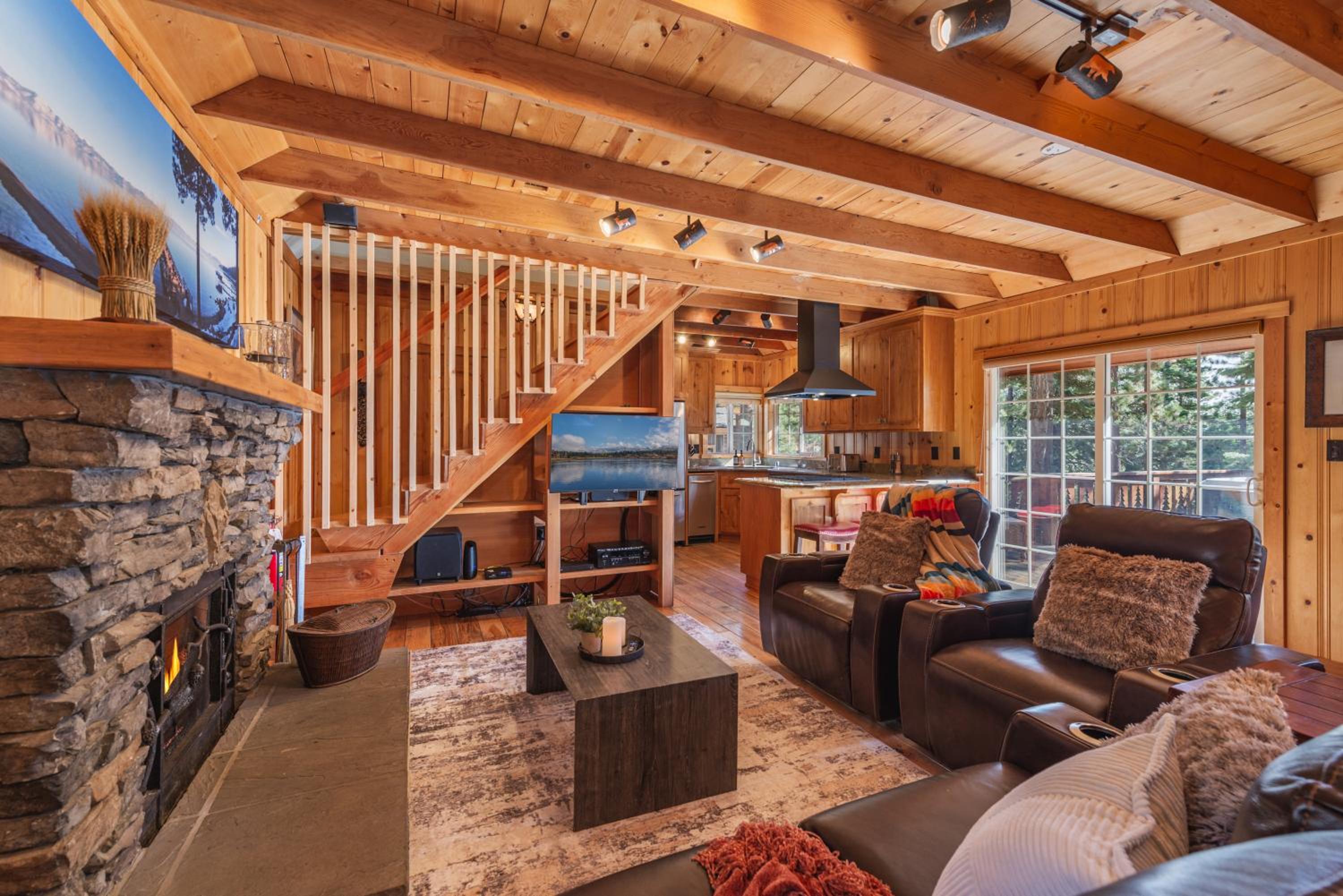 Home for 10 Private Hot-Tub Close to Ski Private Beach Access w Double Decker pier Book on Mobile for Promo Price view 5