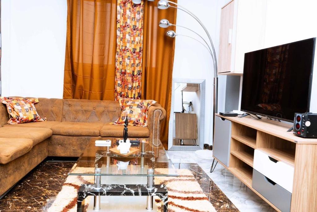2NK House