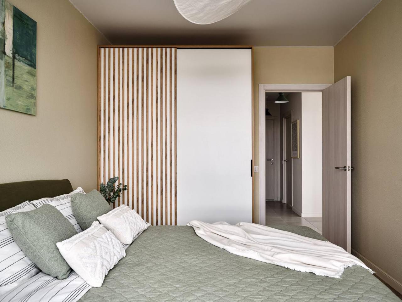 SUPER APARTMENTs IN ALMATY view 4