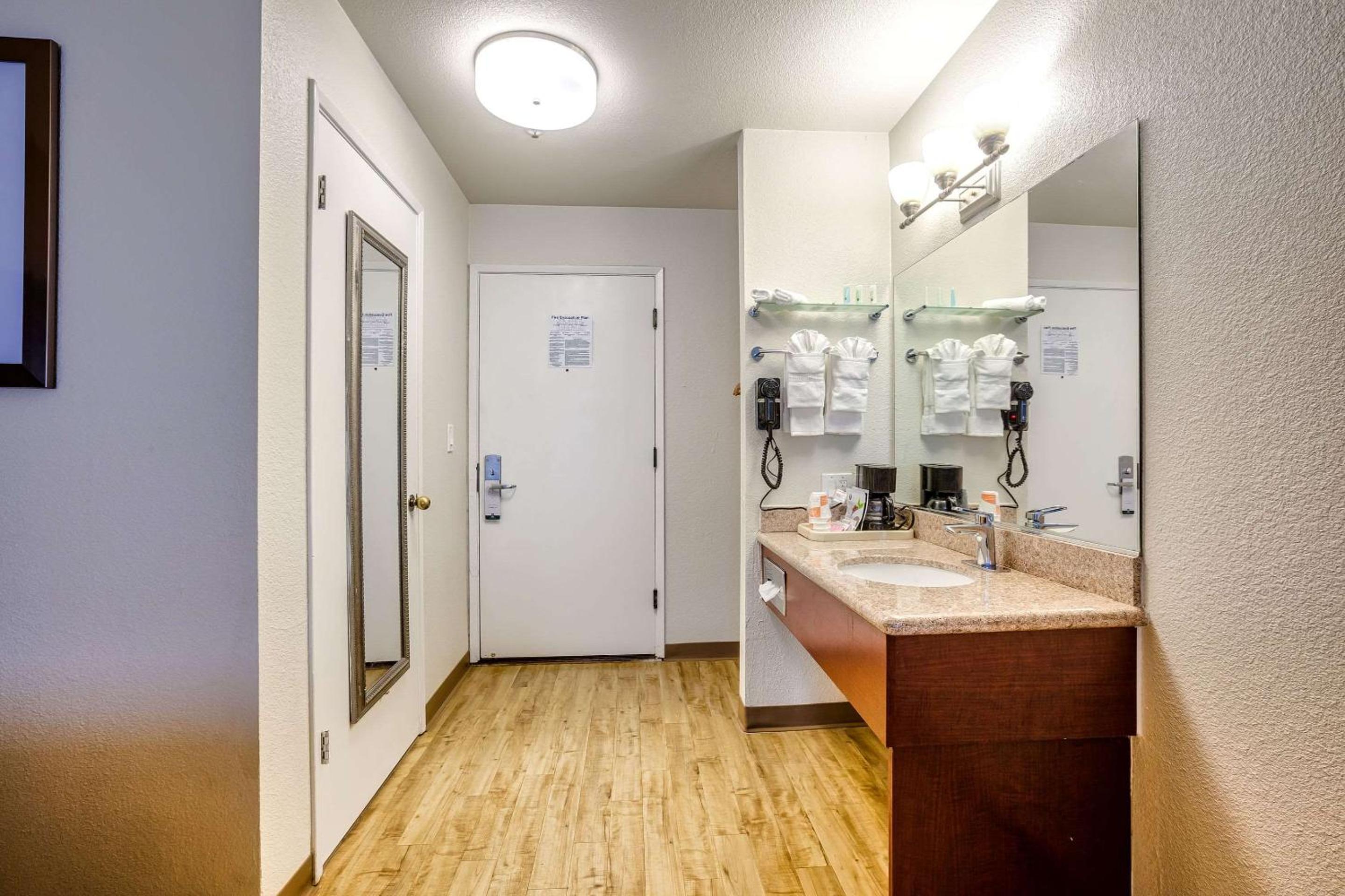 Vallejo Vacations - Quality Inn near Six Flags Discovery Kingdom-Napa Valley - Property Image 26