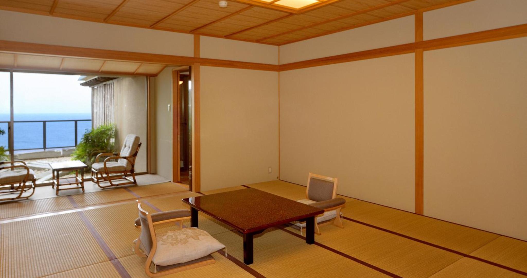IZU RETREAT by Onko Chishin