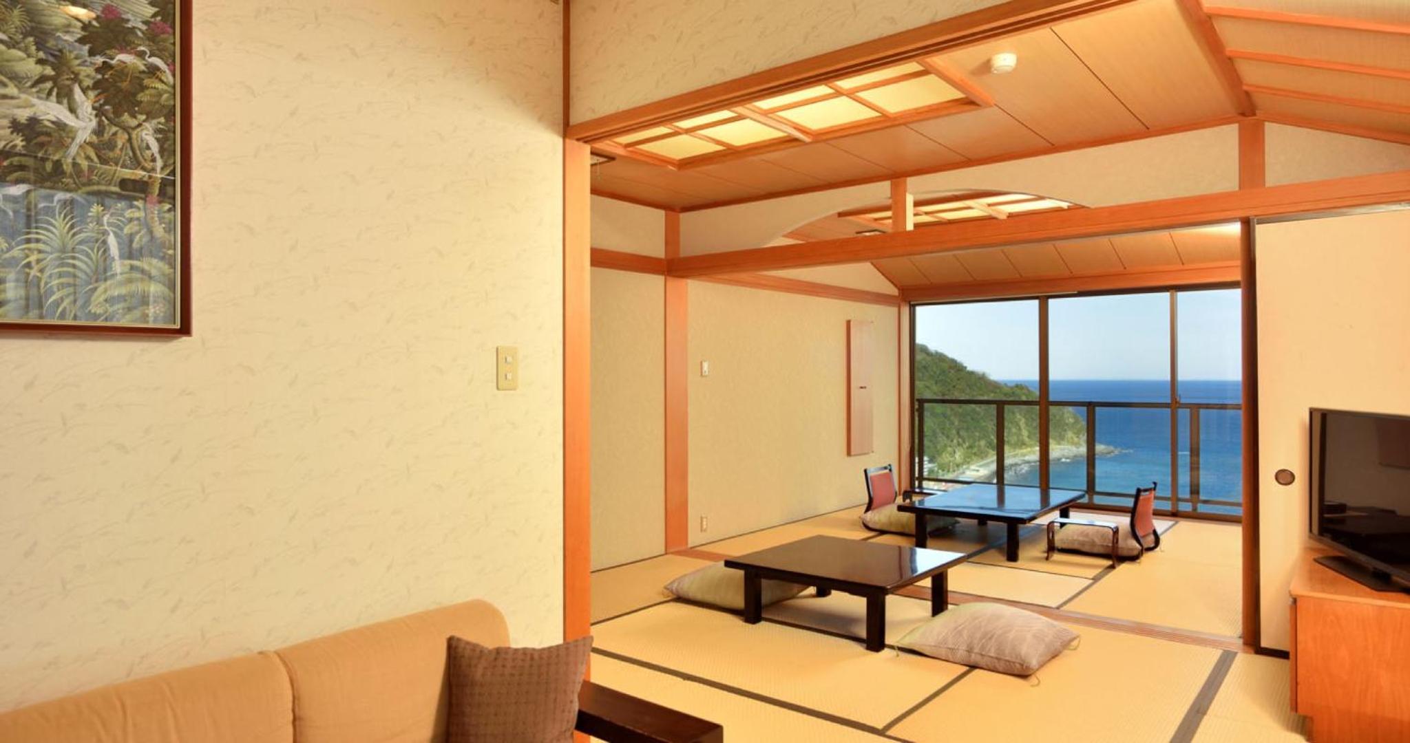 IZU RETREAT by Onko Chishin