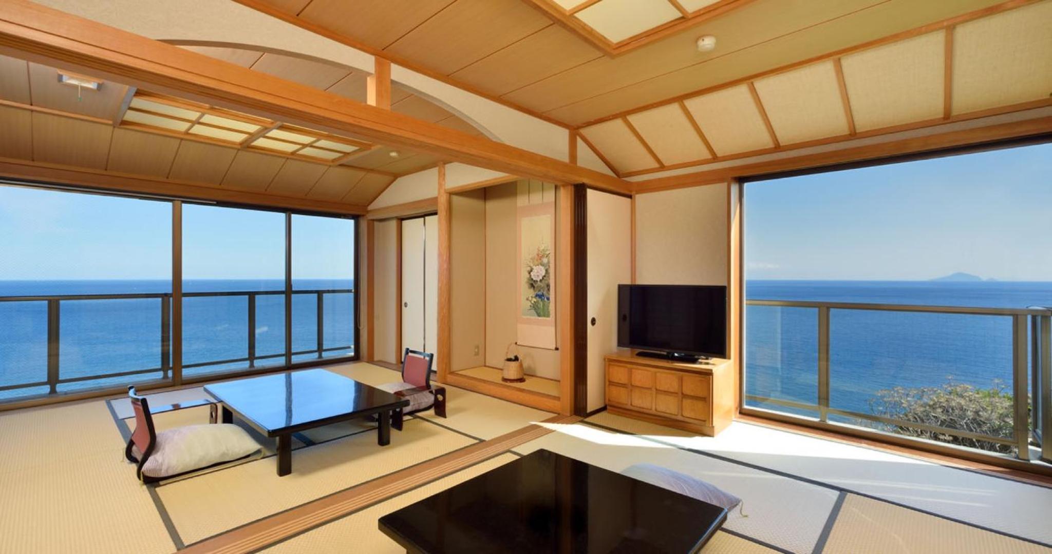 IZU RETREAT by Onko Chishin