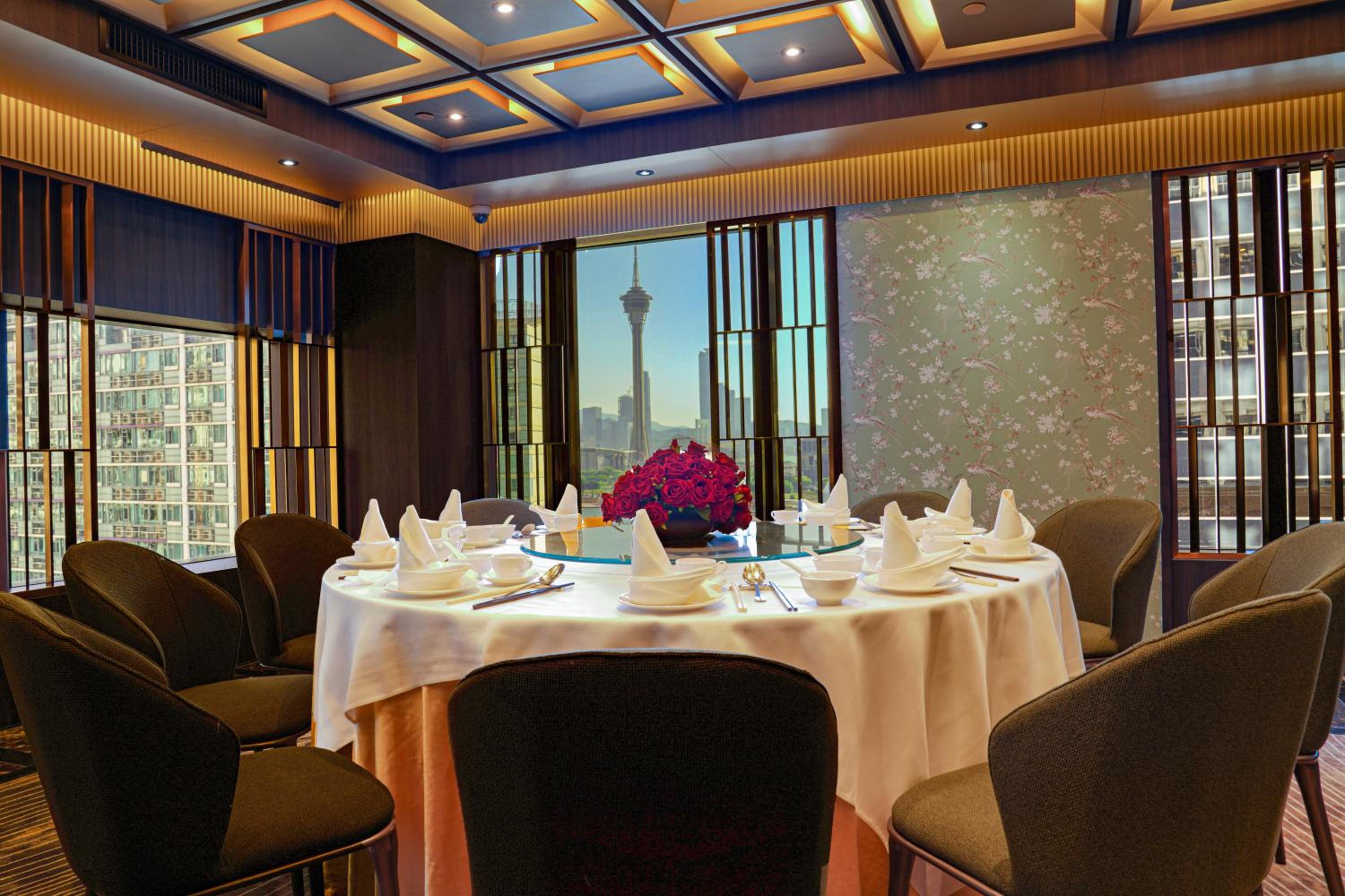 Grand Emperor Hotel