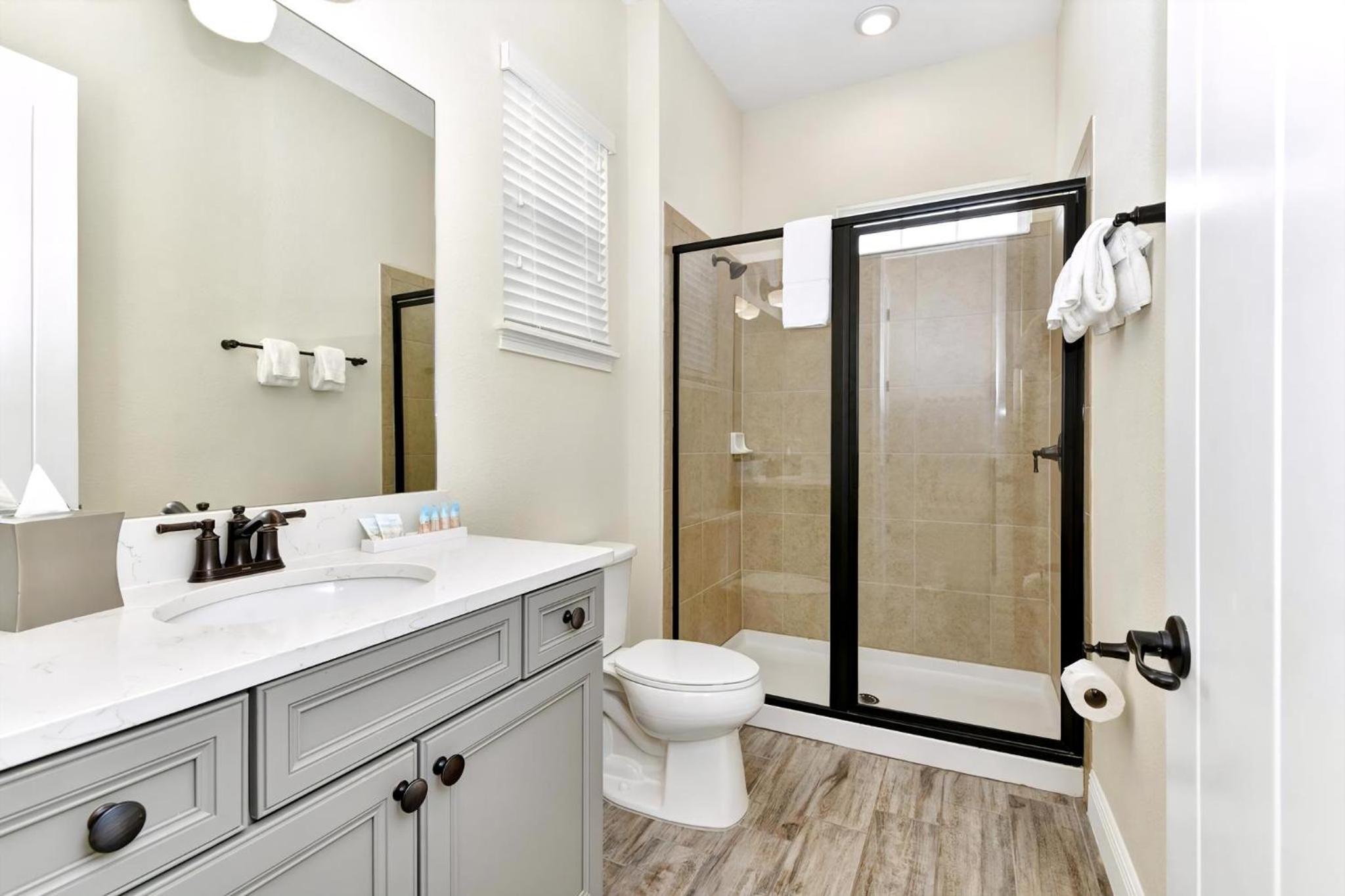 Lively Cottage With Hot Tub Near Disney With Margaritaville Resort & Island H2O Access - 8030Su