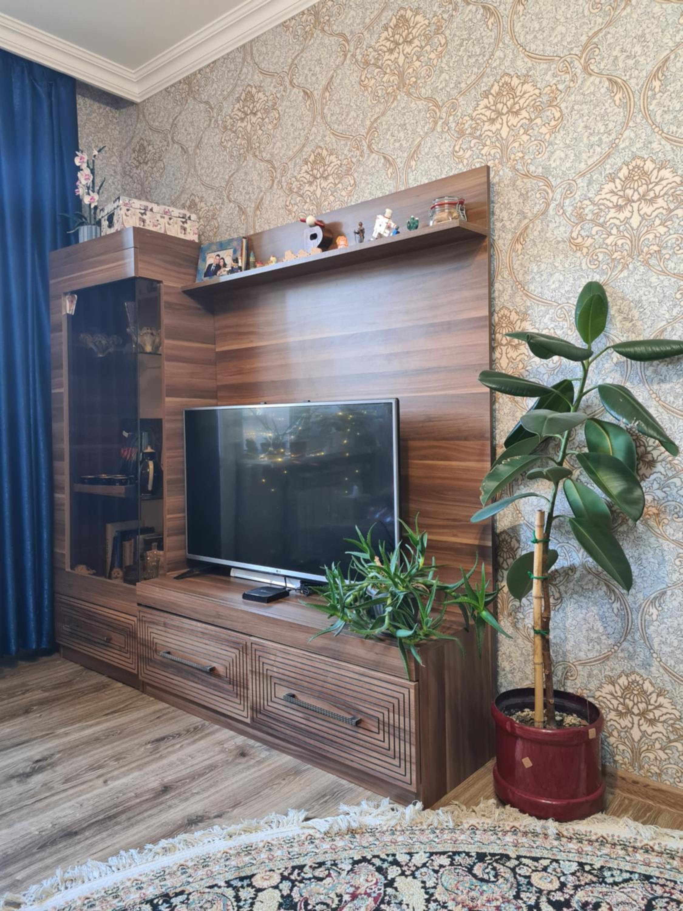 Aboo's apartment