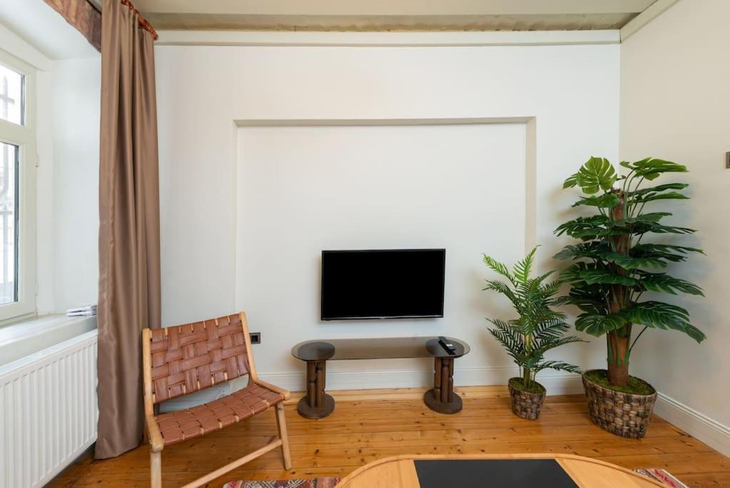 Maison Chic - Newly Renovated 3Br in City Center