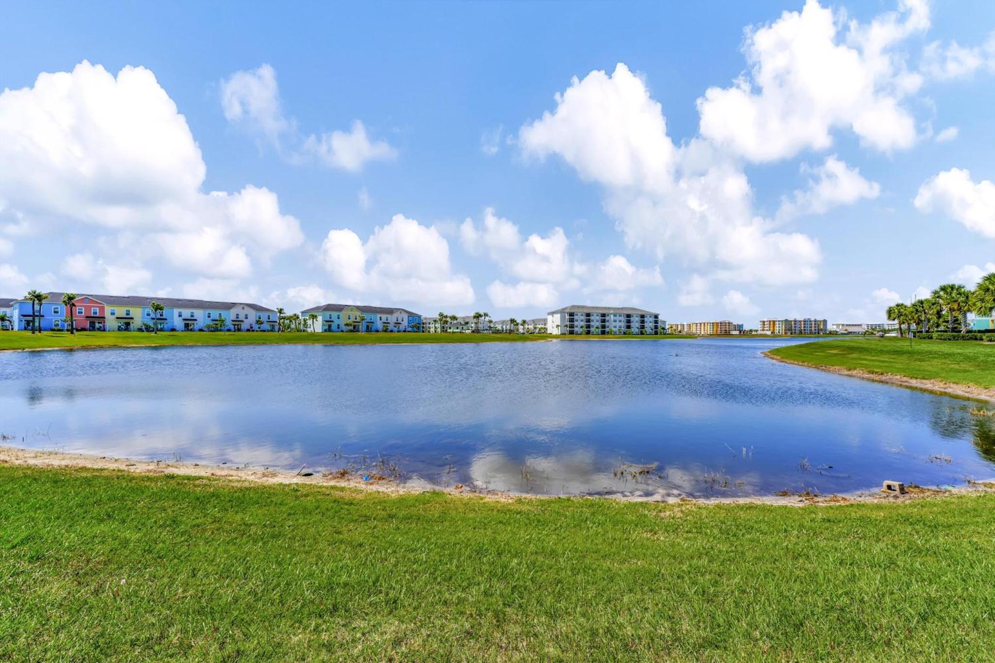 Comfy Villa Near Disney With Margaritaville Resort & Island H20 Access - 8189Su