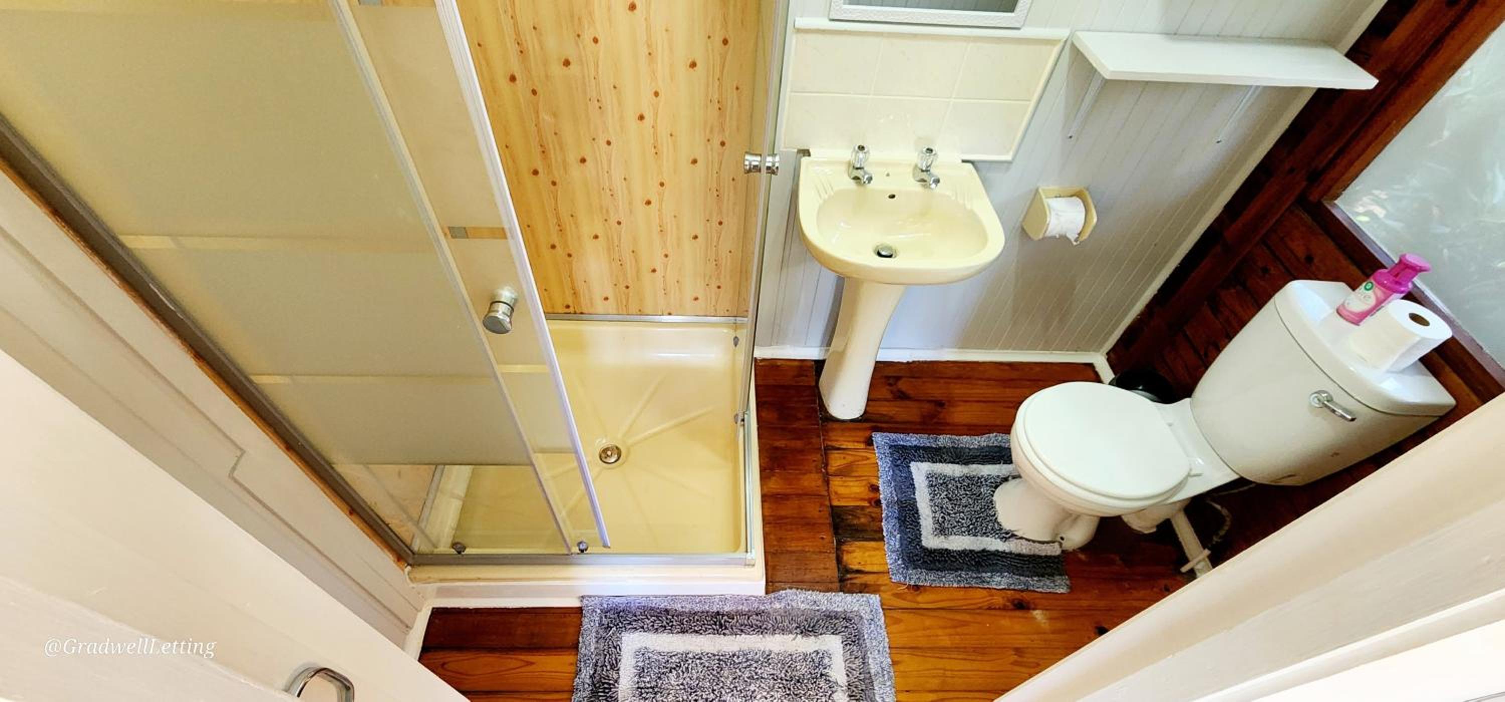 Milkwood Lodge 2 - Sleeps 8 view 5