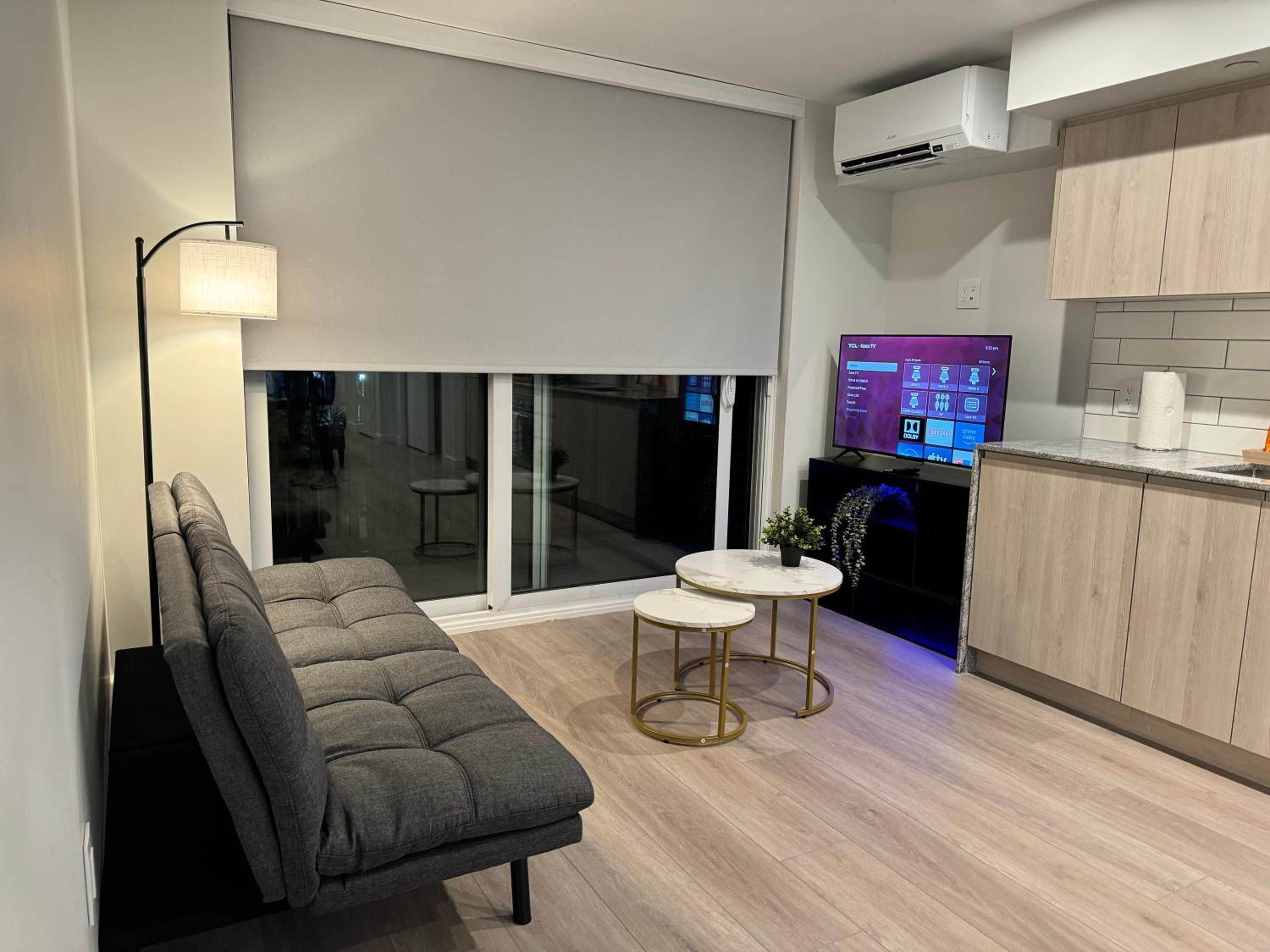 Downtown Center Silverstone Tower I and II Home in Vancouver