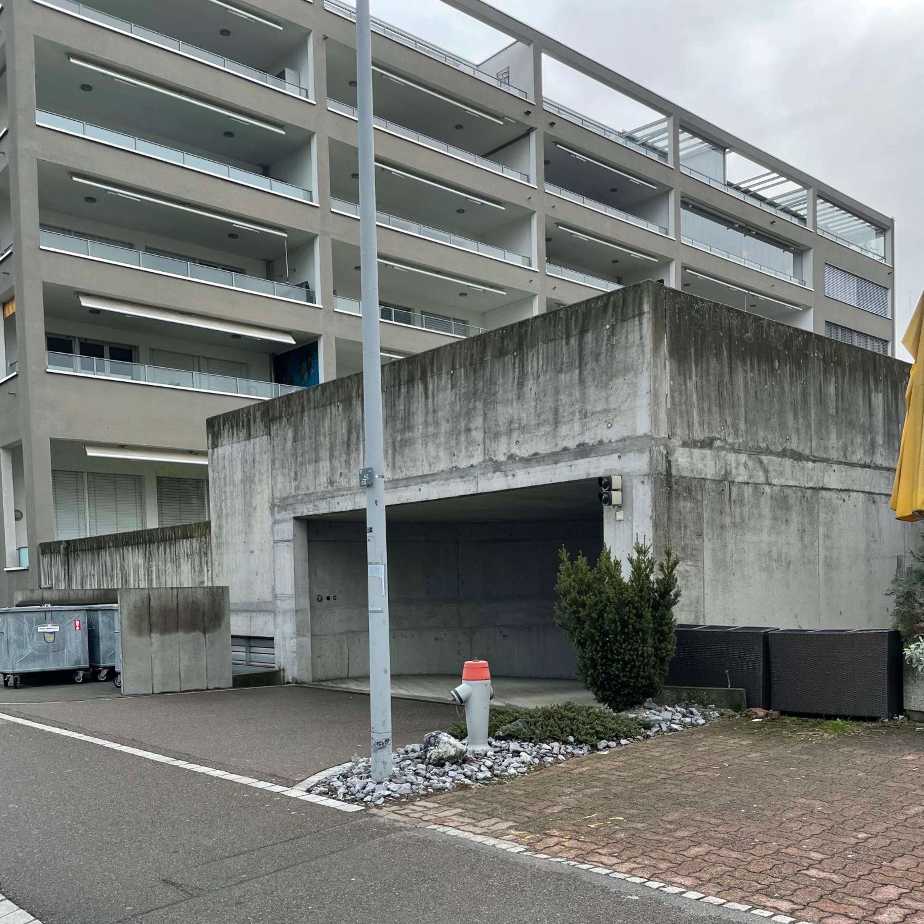 4,5-Zimmer-Wohnung mit guter Verkehrsanbindung