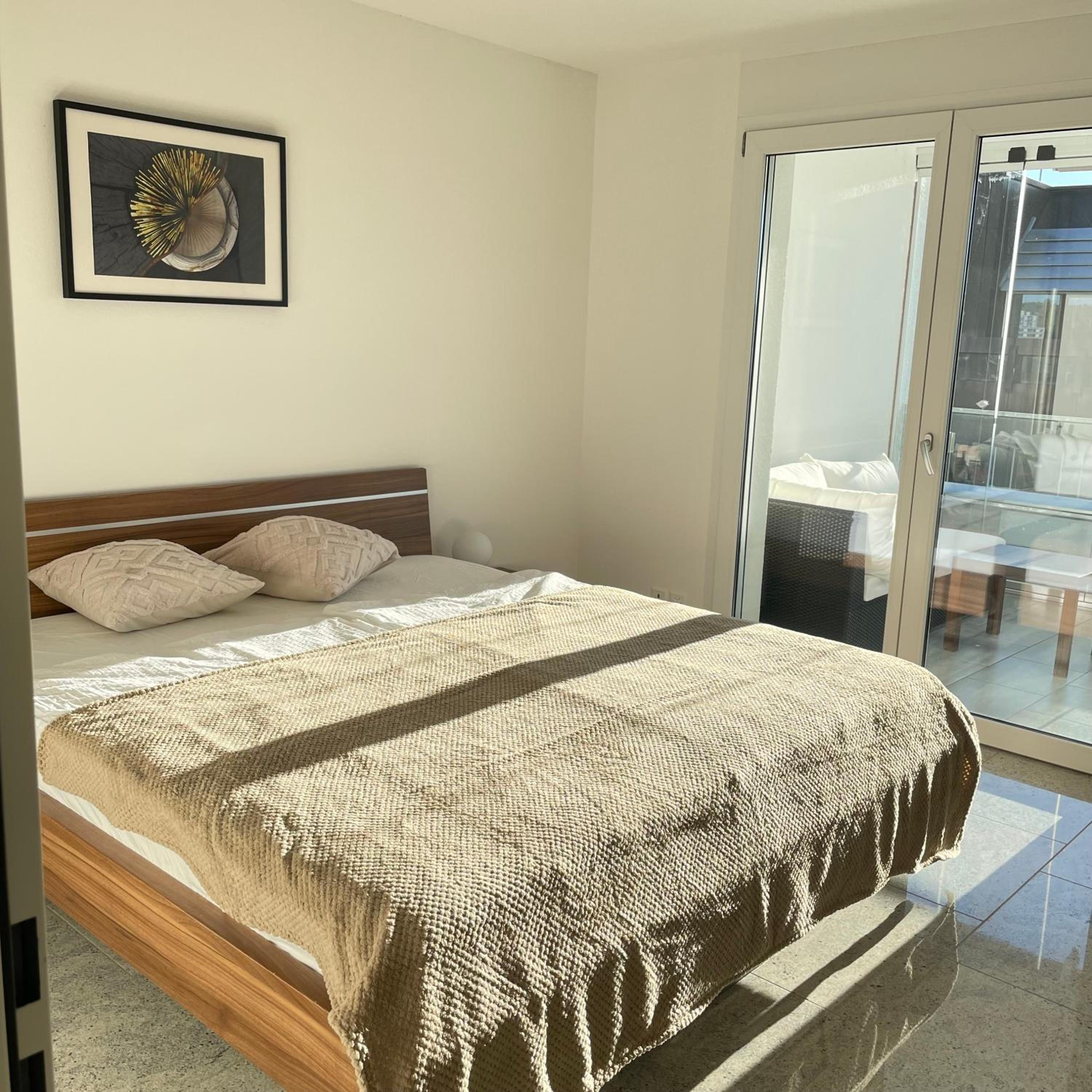 4,5-Zimmer-Wohnung mit guter Verkehrsanbindung
