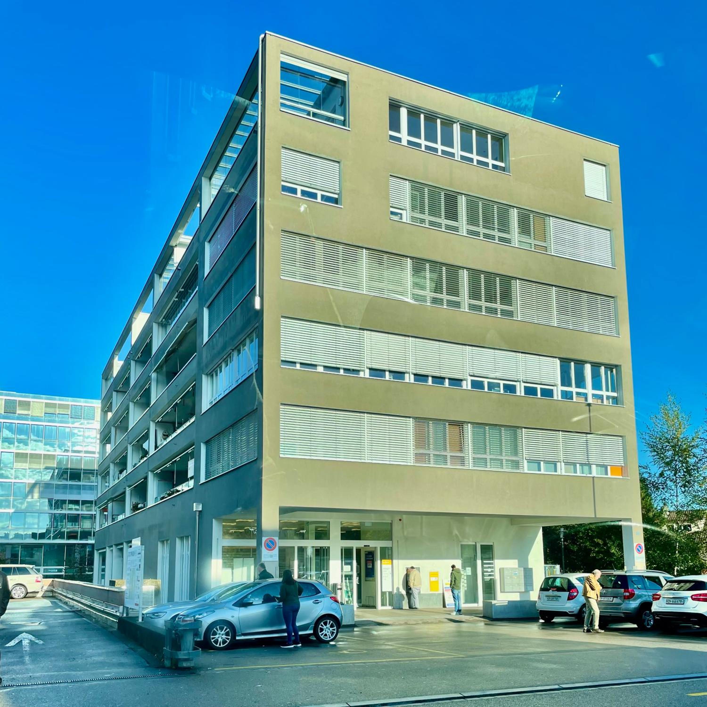 4,5-Zimmer-Wohnung mit guter Verkehrsanbindung