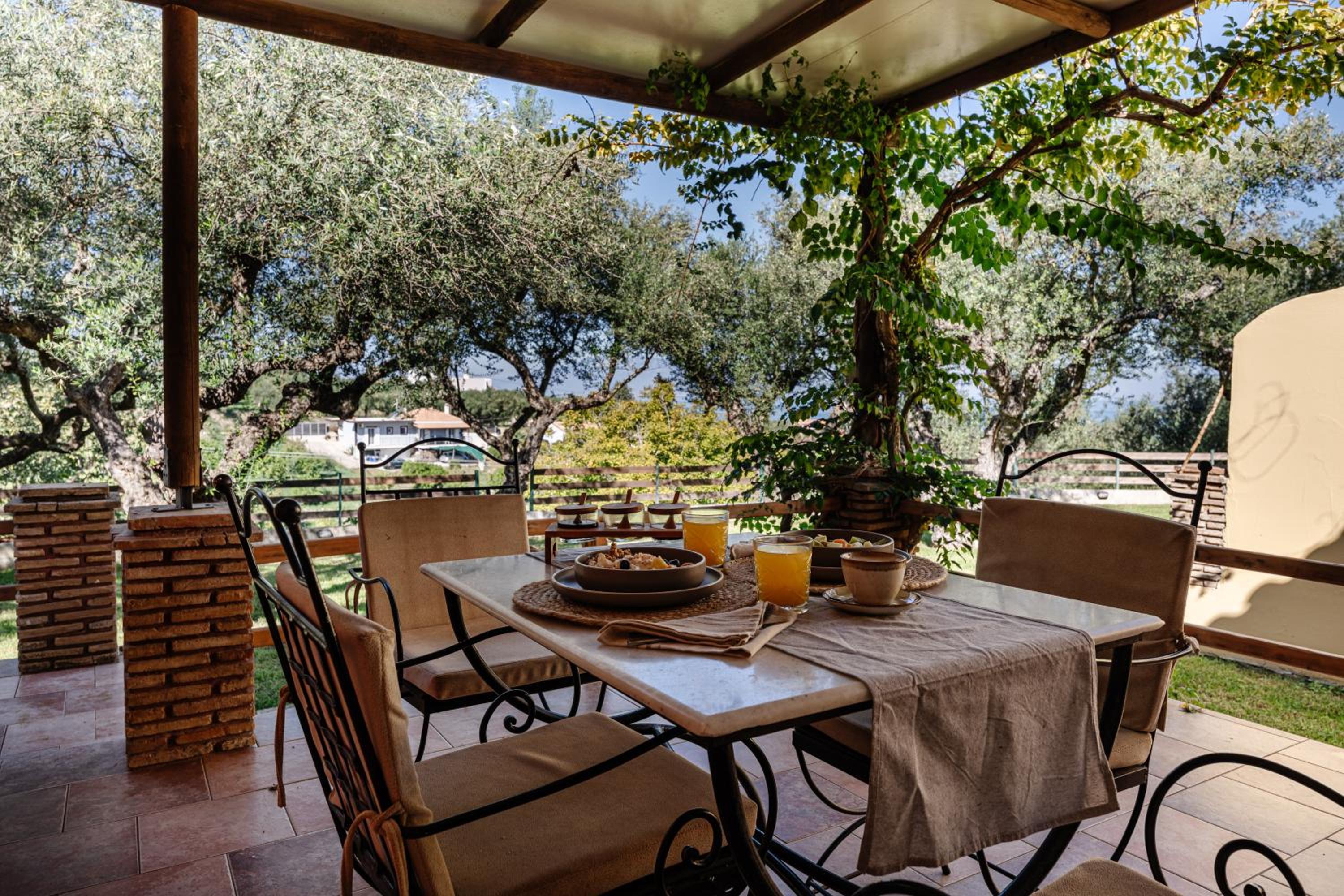 Ilyessa Cottages