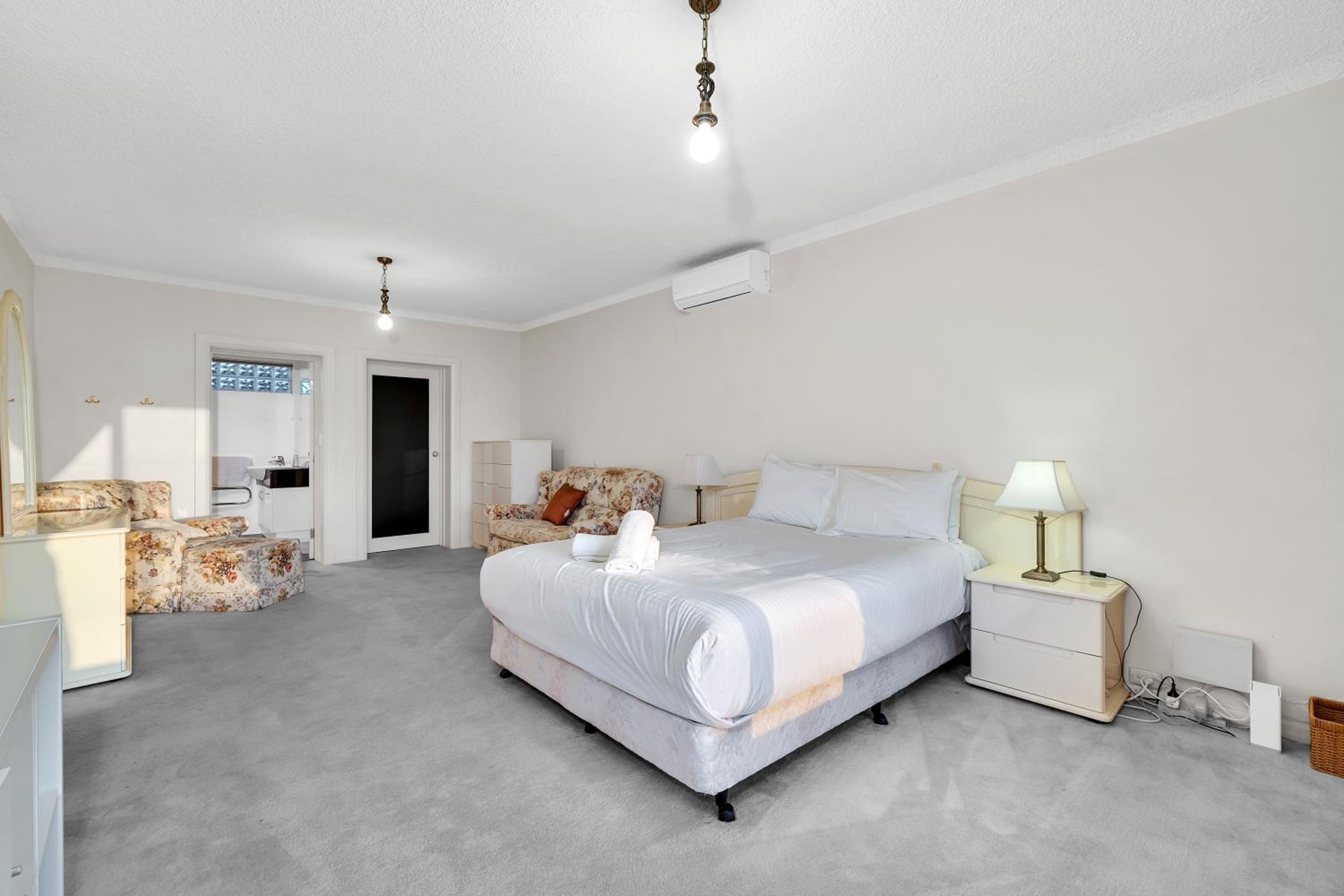 Semaphore Mansion By Host Solutions