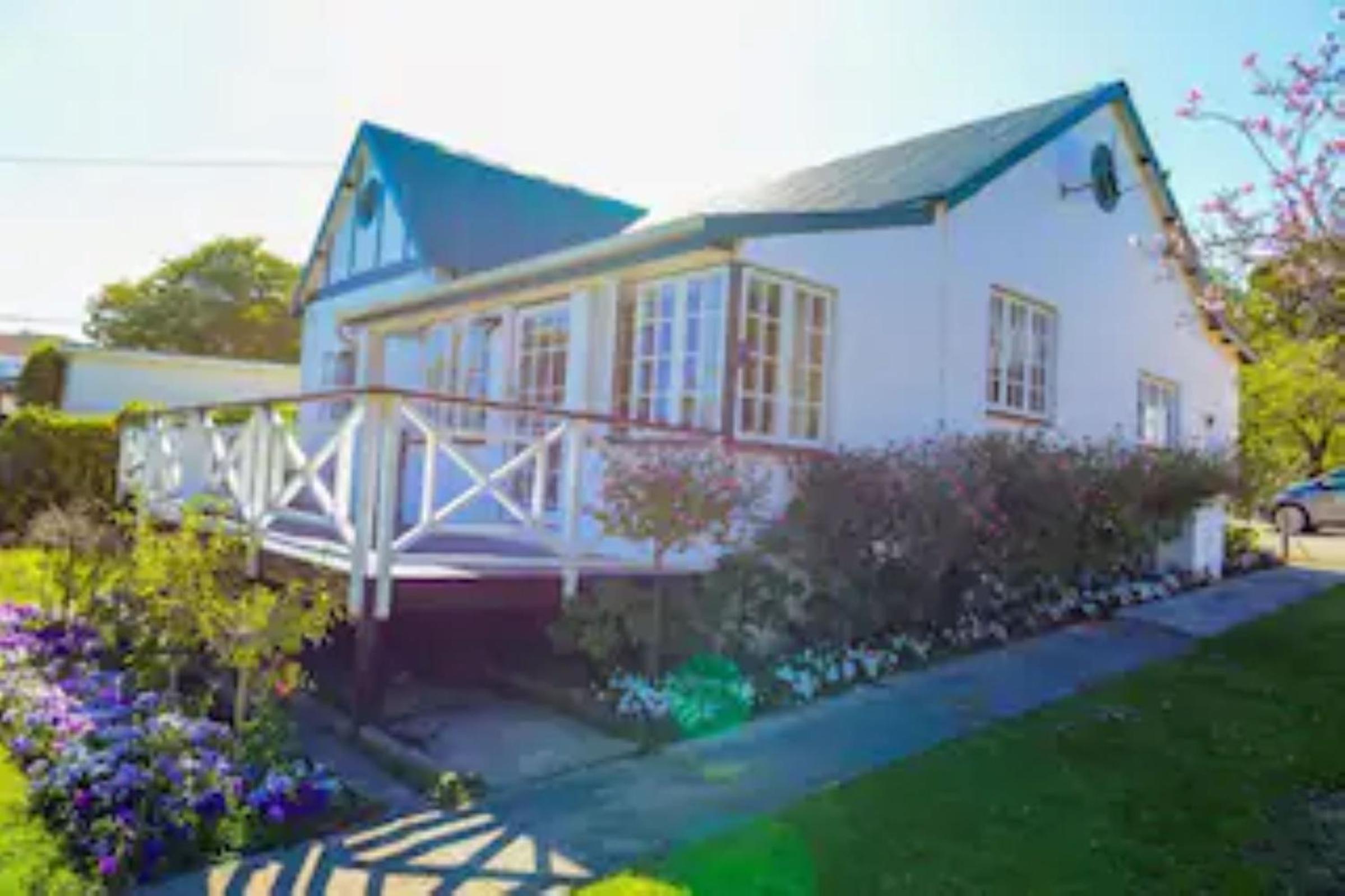 Victoria Cottage