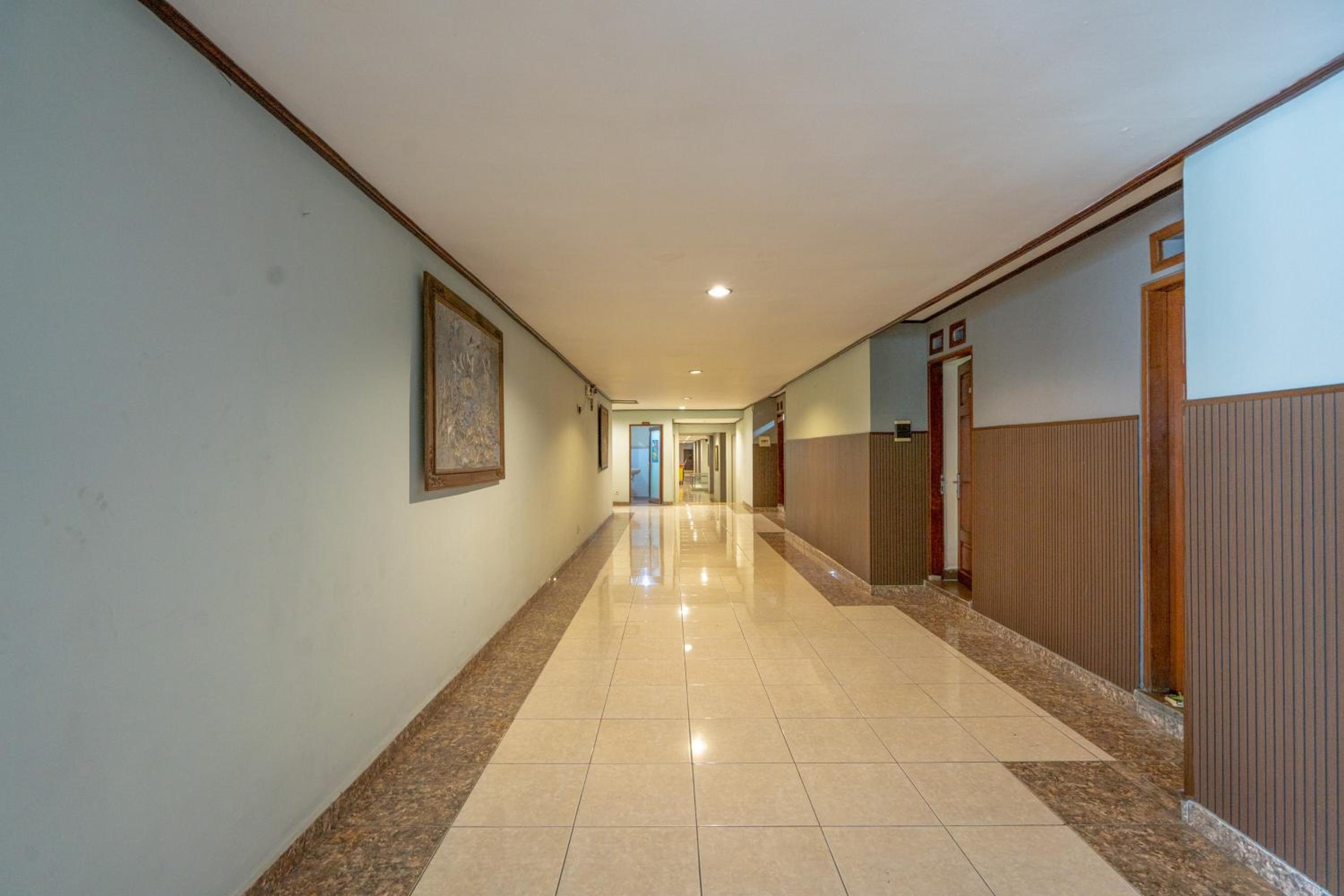 RedDoorz Plus at Mahajaya Hotel Denpasar
