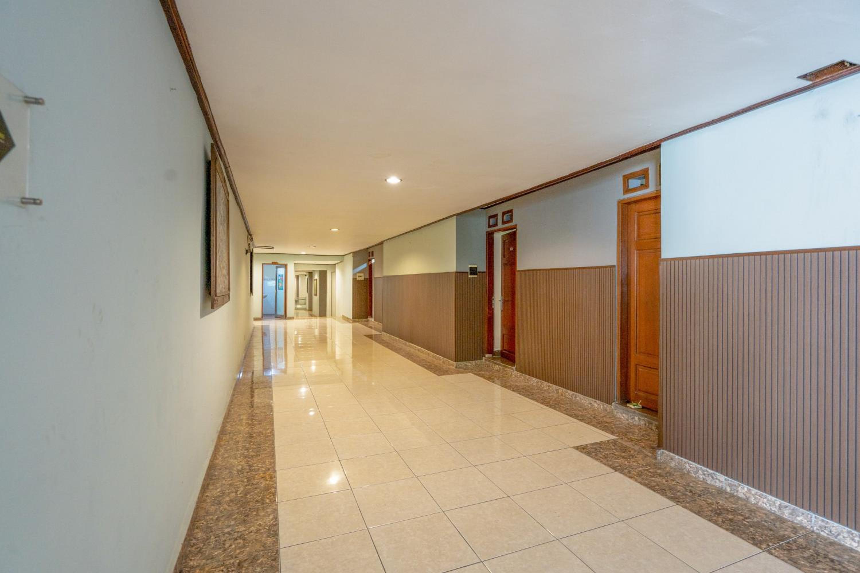 RedDoorz Plus at Mahajaya Hotel Denpasar
