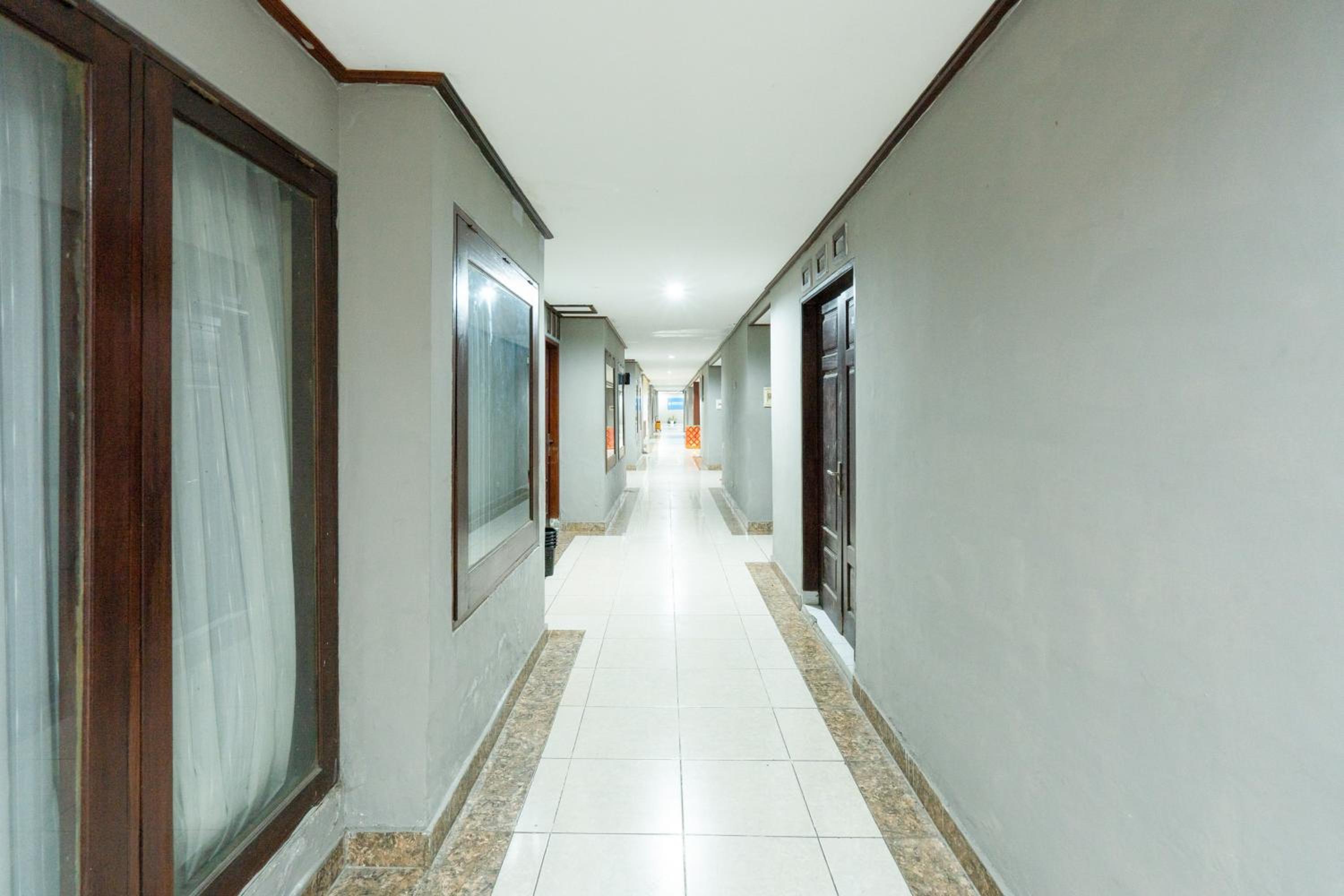 RedDoorz Plus at Mahajaya Hotel Denpasar