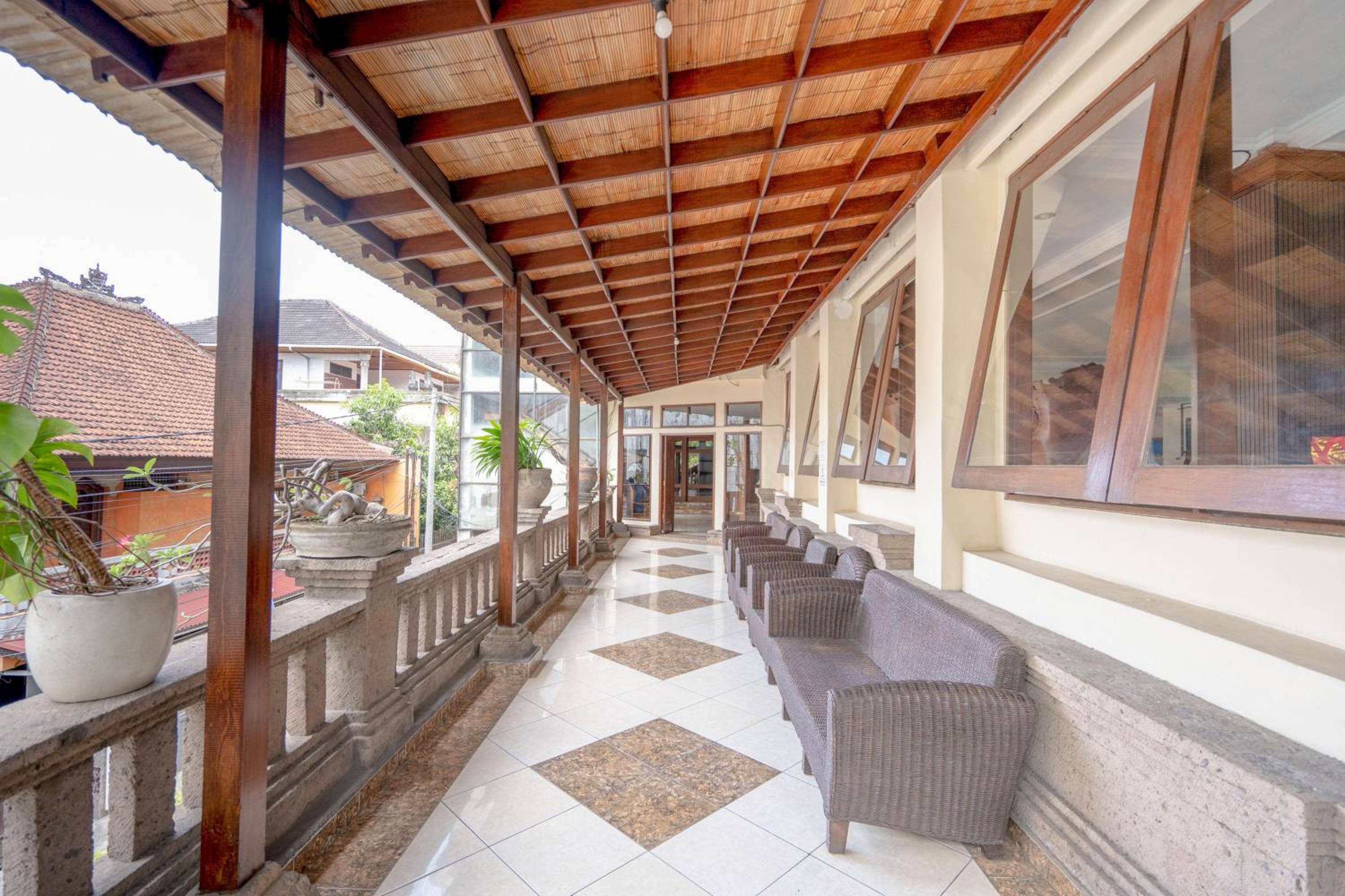 RedDoorz Plus at Mahajaya Hotel Denpasar
